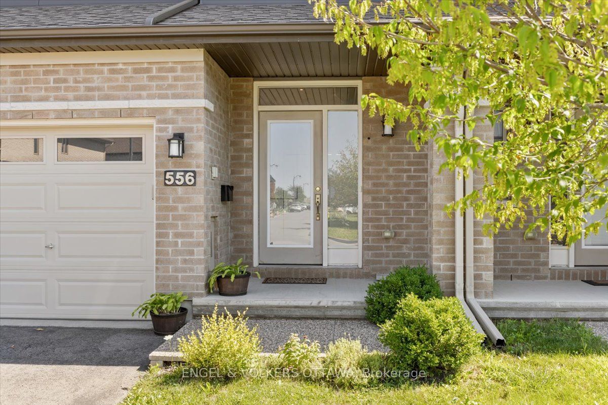 556 Triangle Street, Kanata, ON K2V 0M5 photo 3