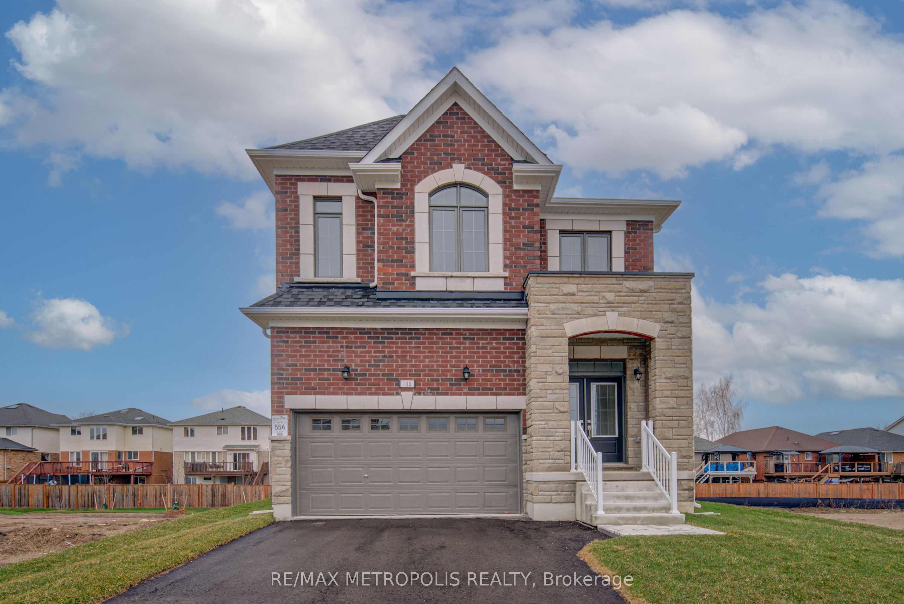 100 Moss Drive, Cambridge, ON N1T 0H1