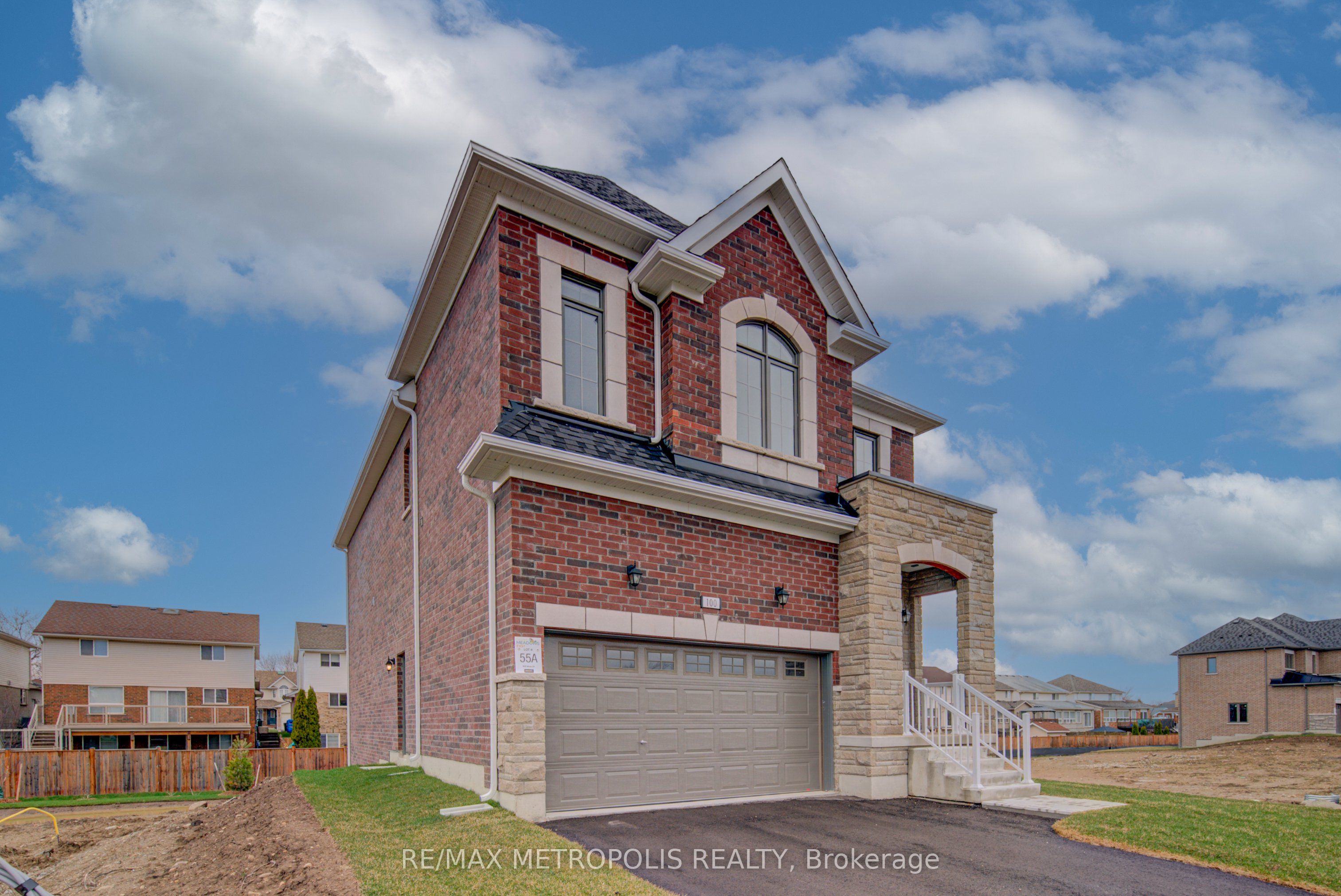 100 Moss Drive, Cambridge, ON N1T 0H1 photo 3