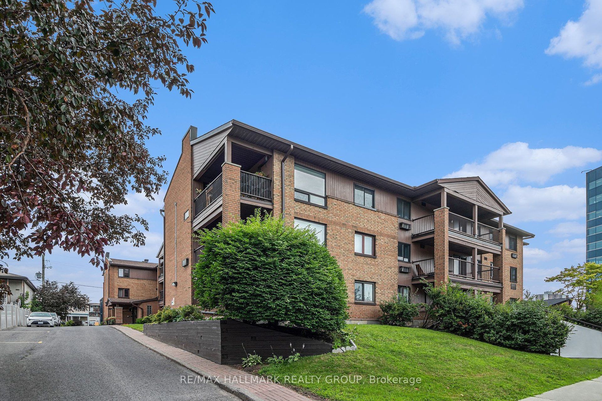 316 Savard Avenue 306, Vanier and Kingsview Park, ON K1L 7S2 photo 2