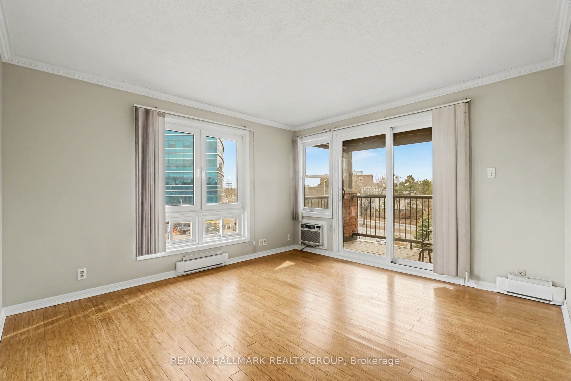 316 Savard Avenue 306, Vanier and Kingsview Park, ON K1L 7S2 photo 3
