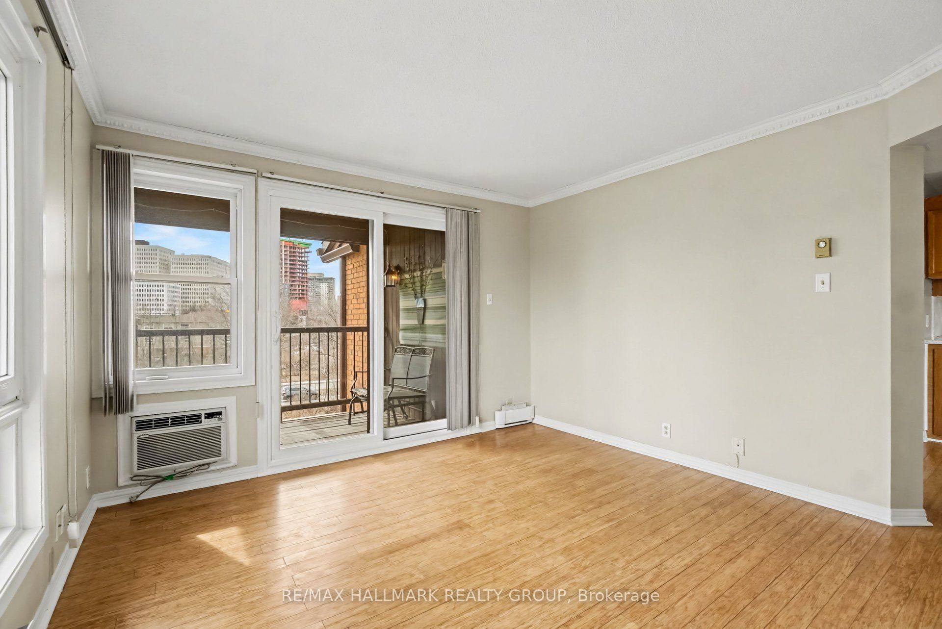 316 Savard Avenue 306, Vanier and Kingsview Park, ON K1L 7S2 photo 4