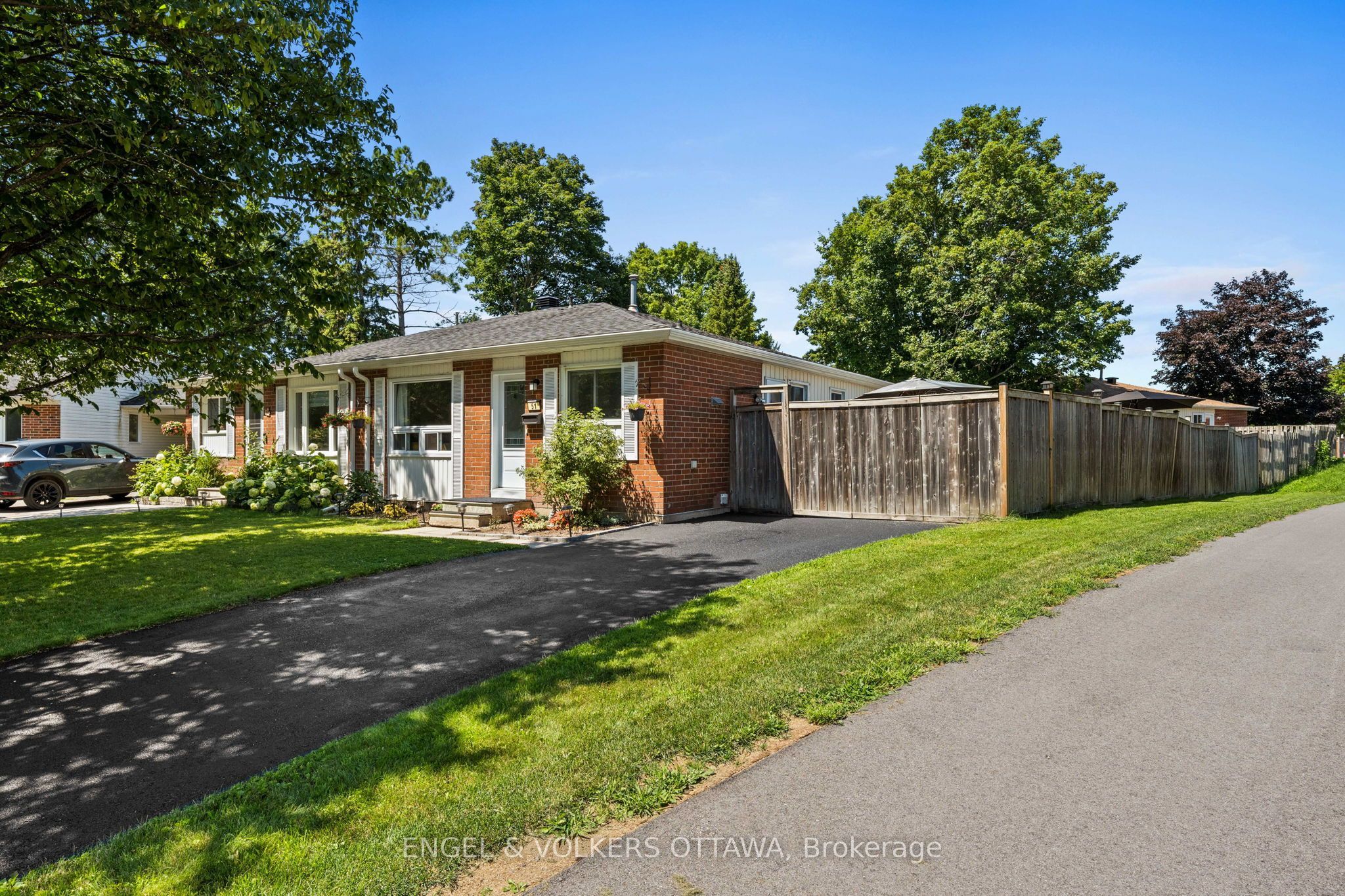 51 Morton Drive, Kanata, ON K2L 1W9 photo 4