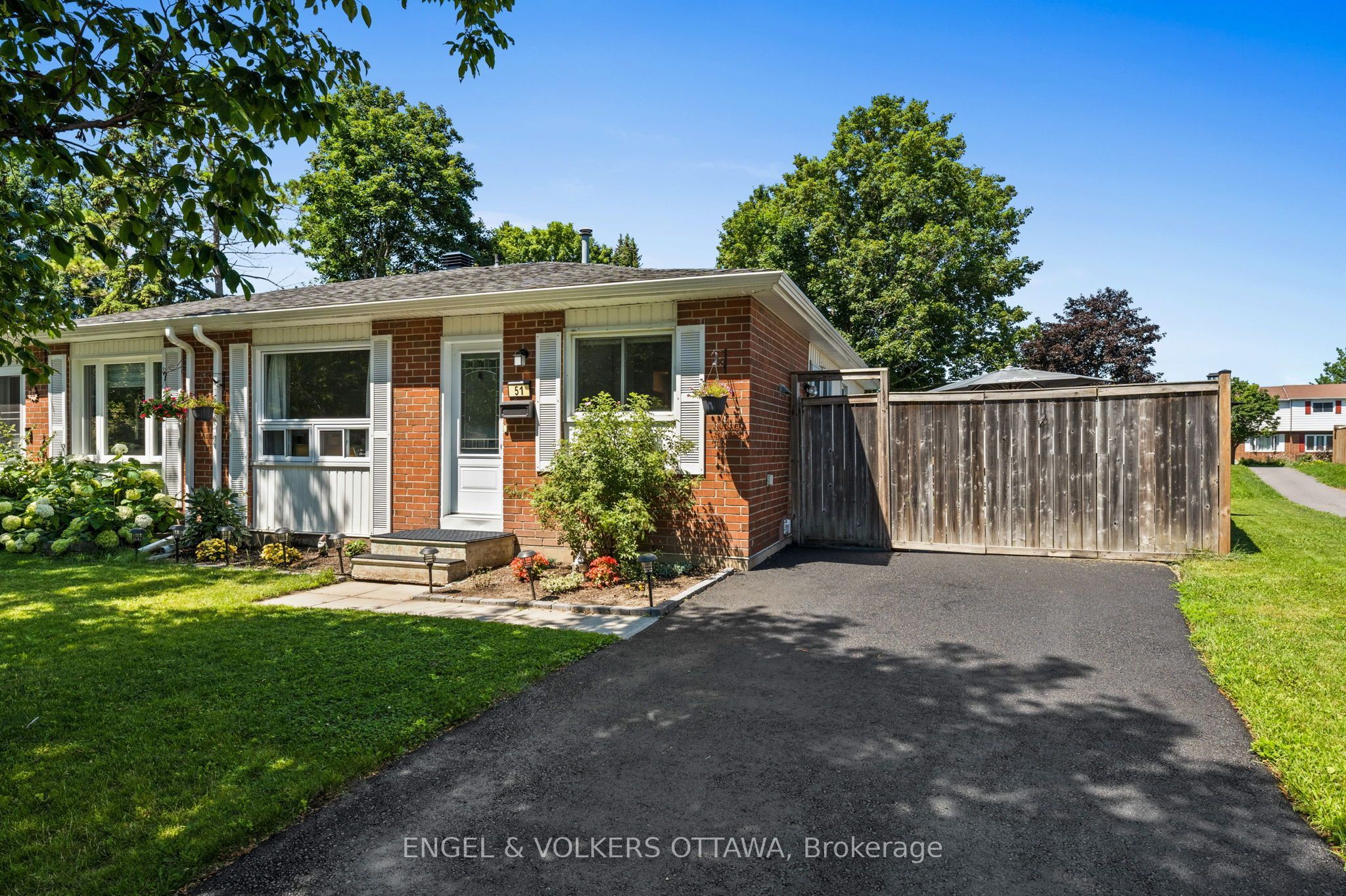 51 Morton Drive, Kanata, ON K2L 1W9 photo 5