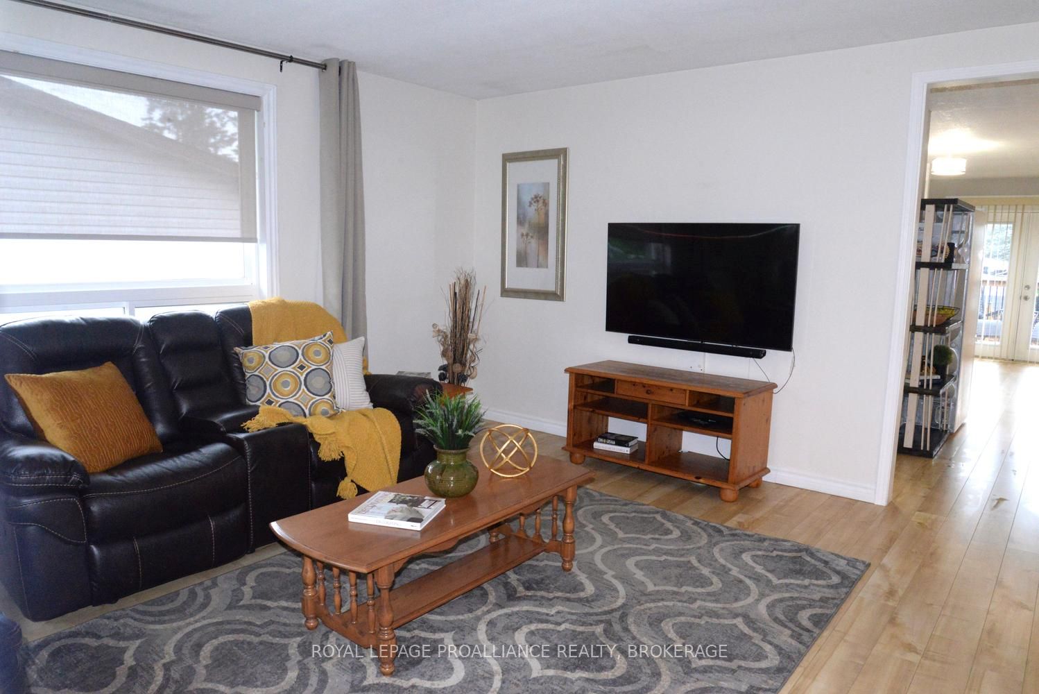 108 Elmwood Drive, Gananoque, ON K7G 1N9 photo 3