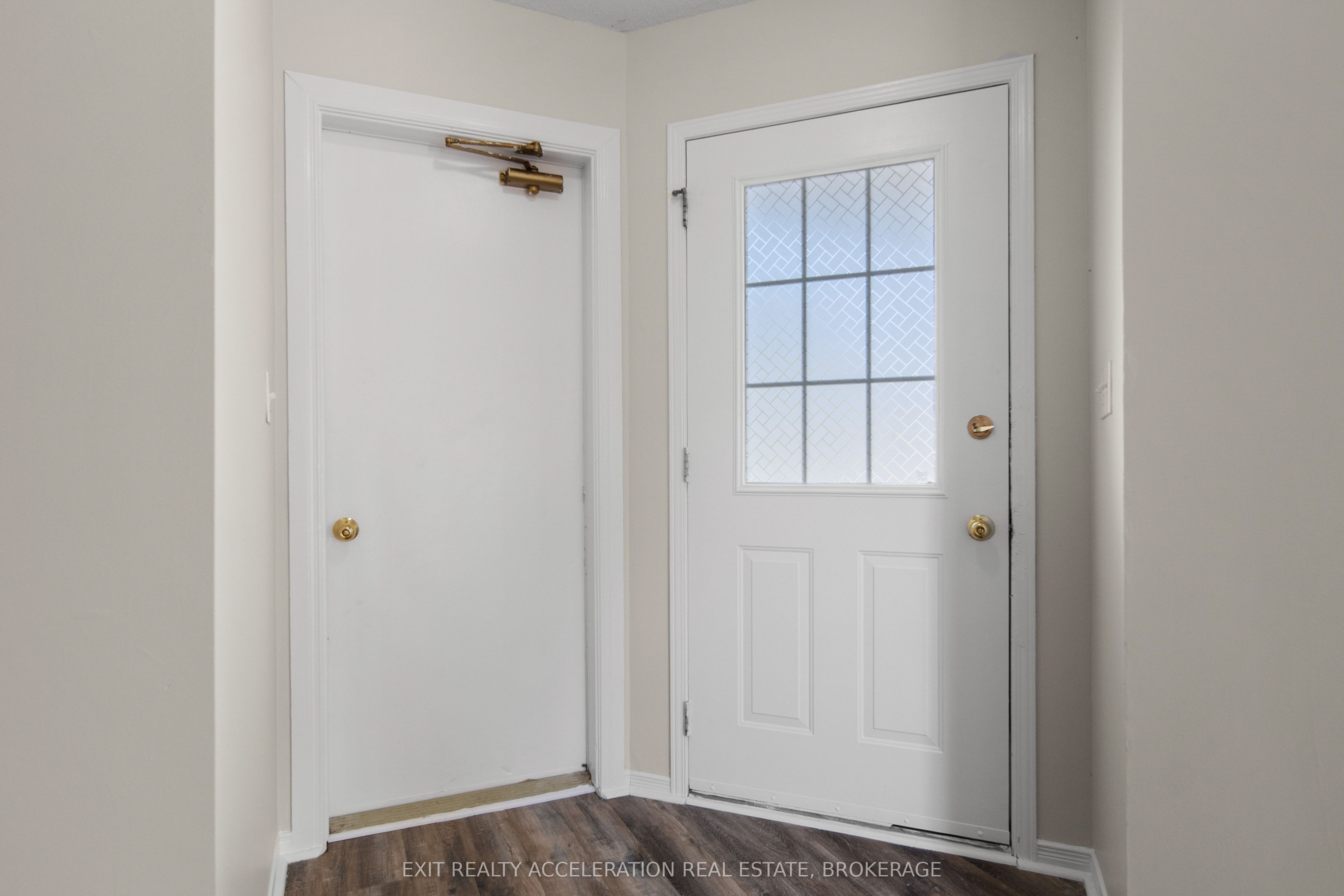 353 Ginger Street, Greater Napanee, ON K7R 3X9 photo 4