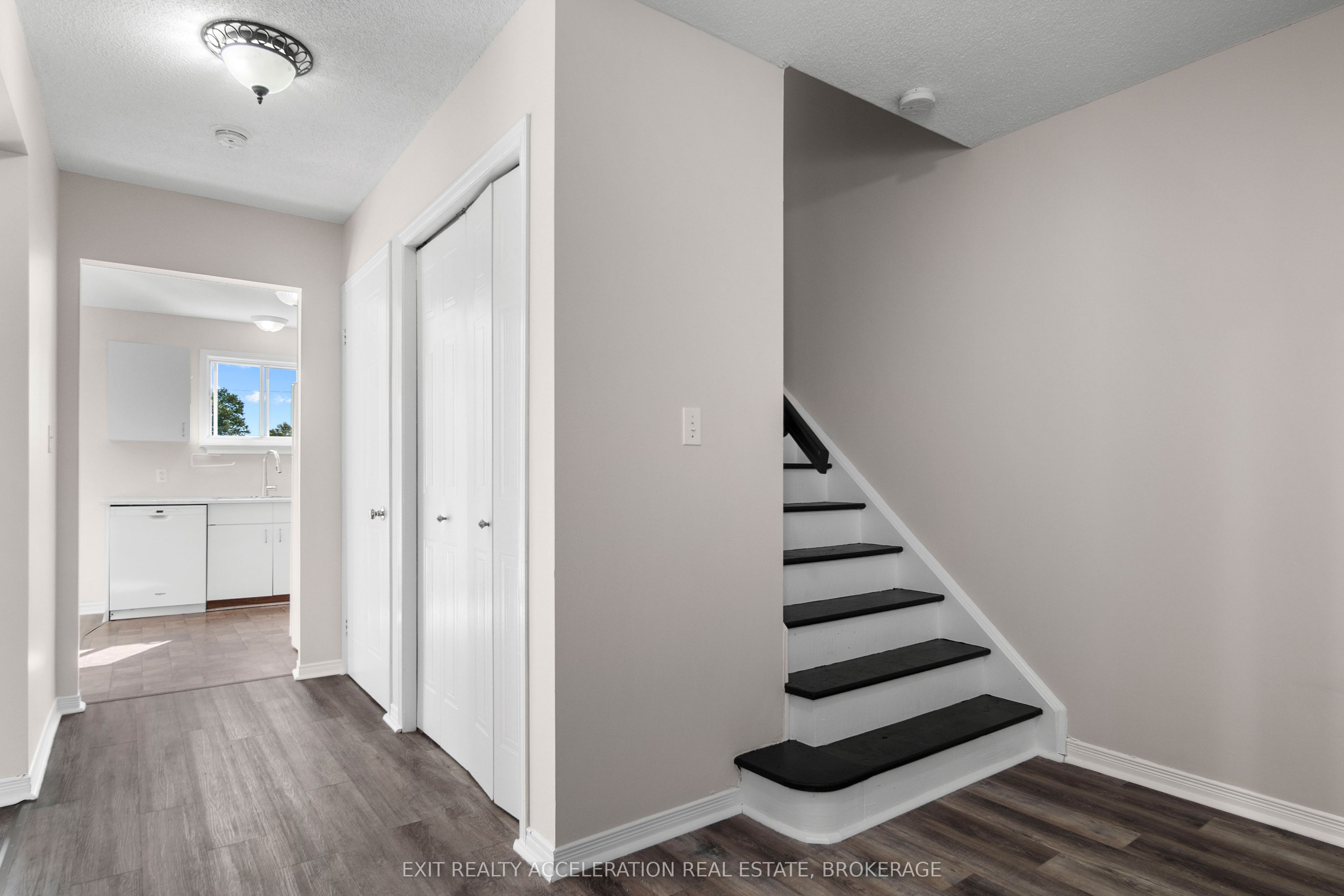353 Ginger Street, Greater Napanee, ON K7R 3X9 photo 5