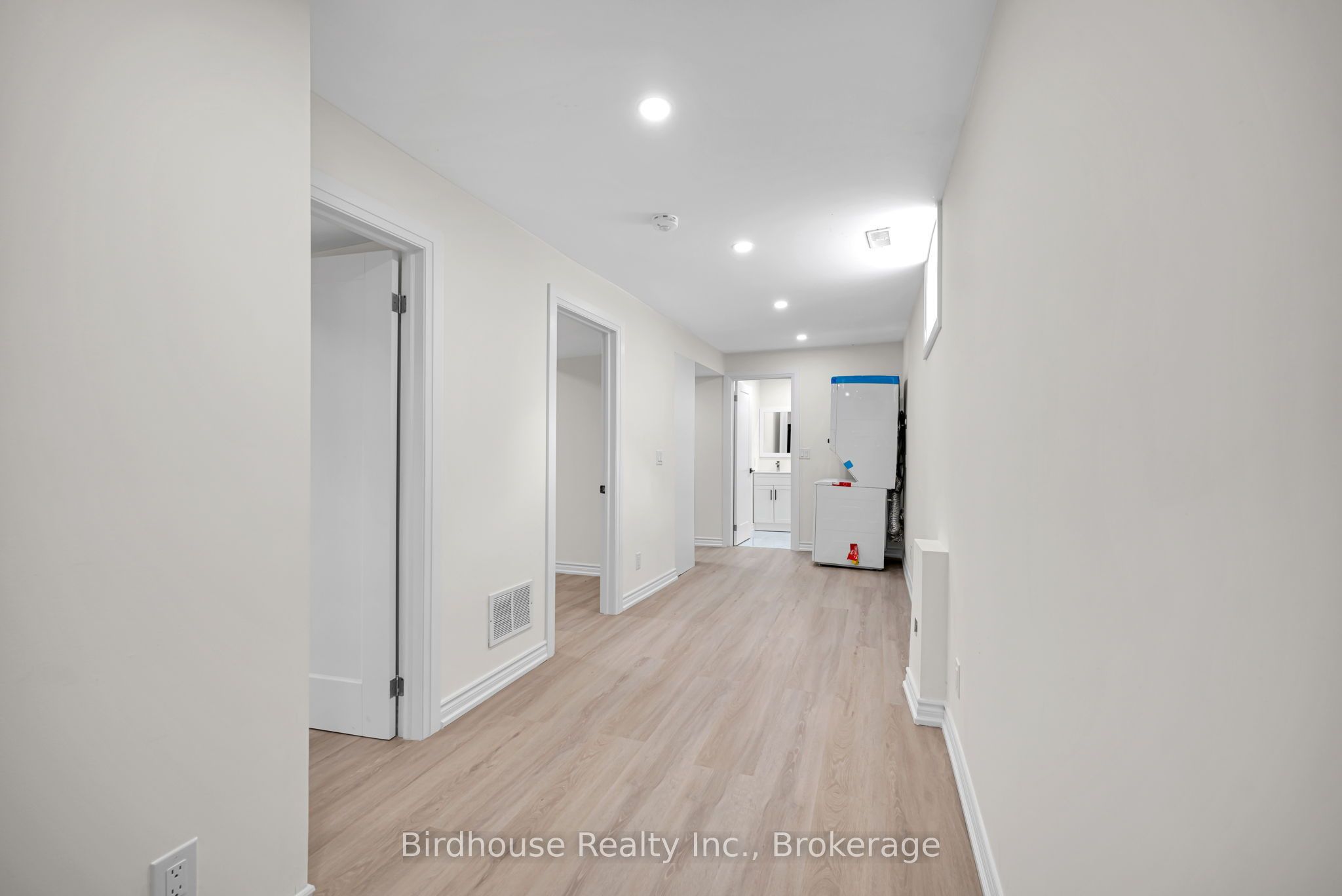 108 Lindsay Street S Unit#B, Kawartha Lakes, ON K9V 2M6 photo 4