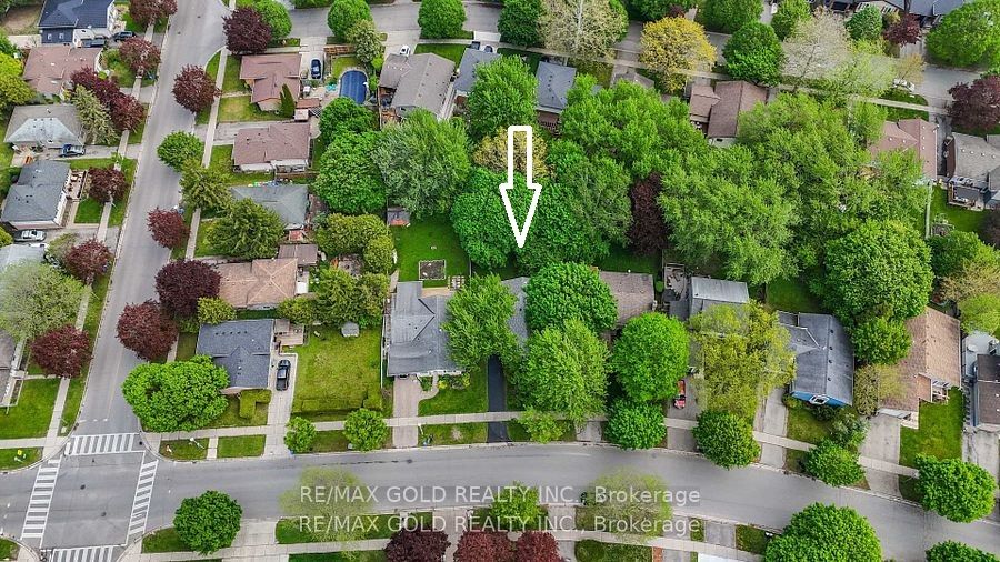 1588 Aldersbrook Road, London North, ON N6G 2Z3