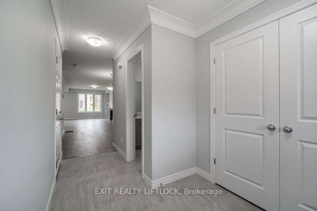 238 O'Neil Street, Peterborough, ON K9K 0H1 photo 4