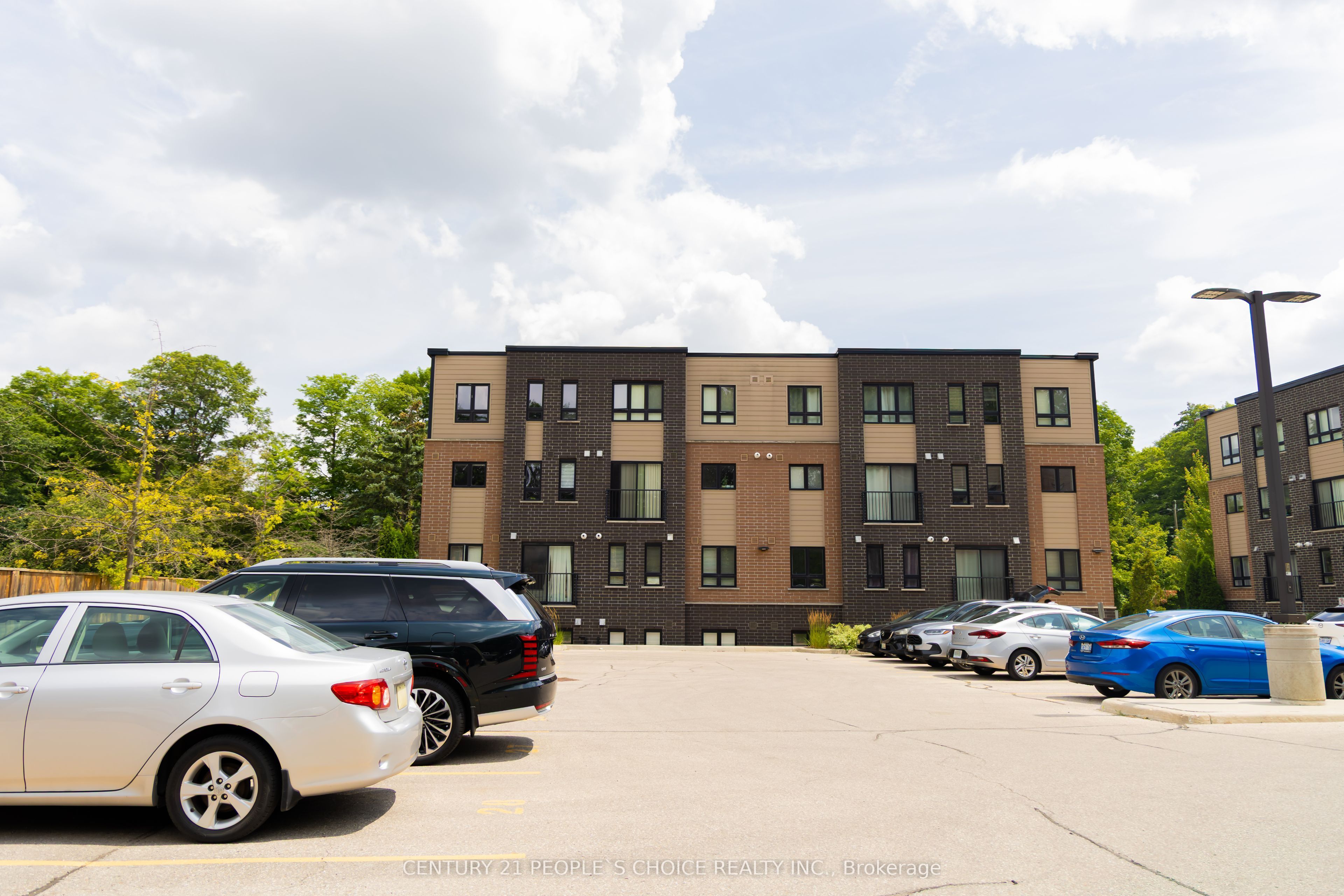 190 Century Hill Drive A5, Kitchener, ON N2E 2W6 photo 4