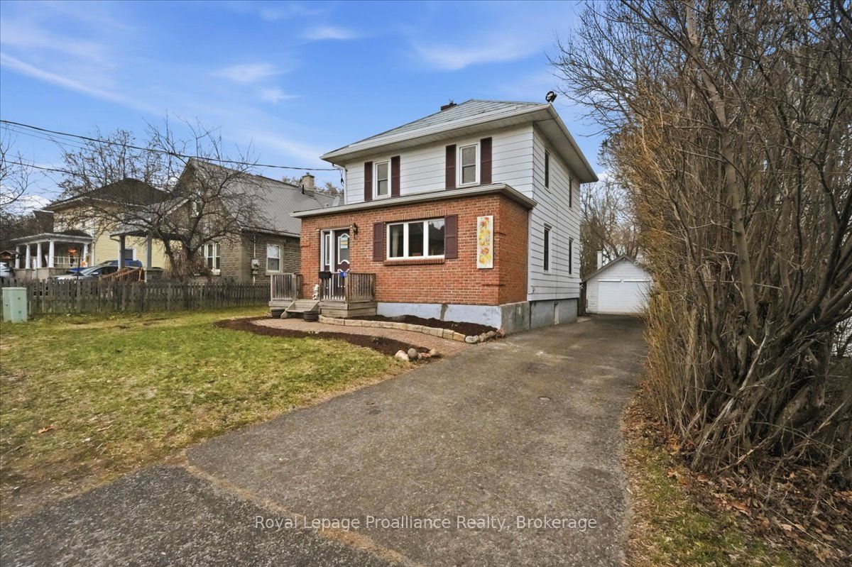 46 Victoria Street, Quinte West, ON K0K 2C0 photo 3