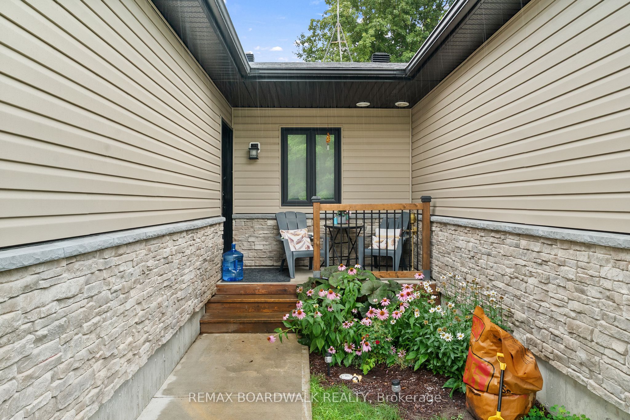 32 David Street C, Edwardsburgh/Cardinal, ON K0E 1X0 photo 3