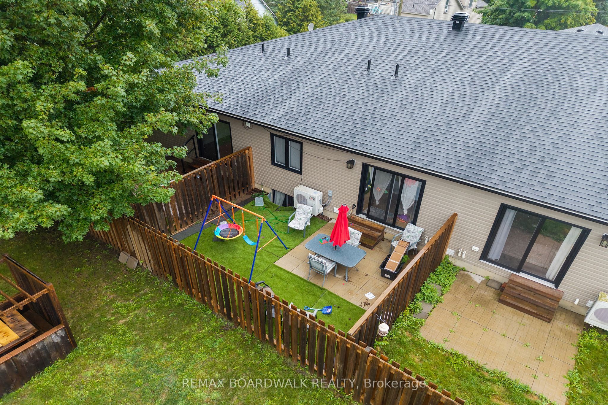 32 David Street C, Edwardsburgh/Cardinal, ON K0E 1X0 photo 4