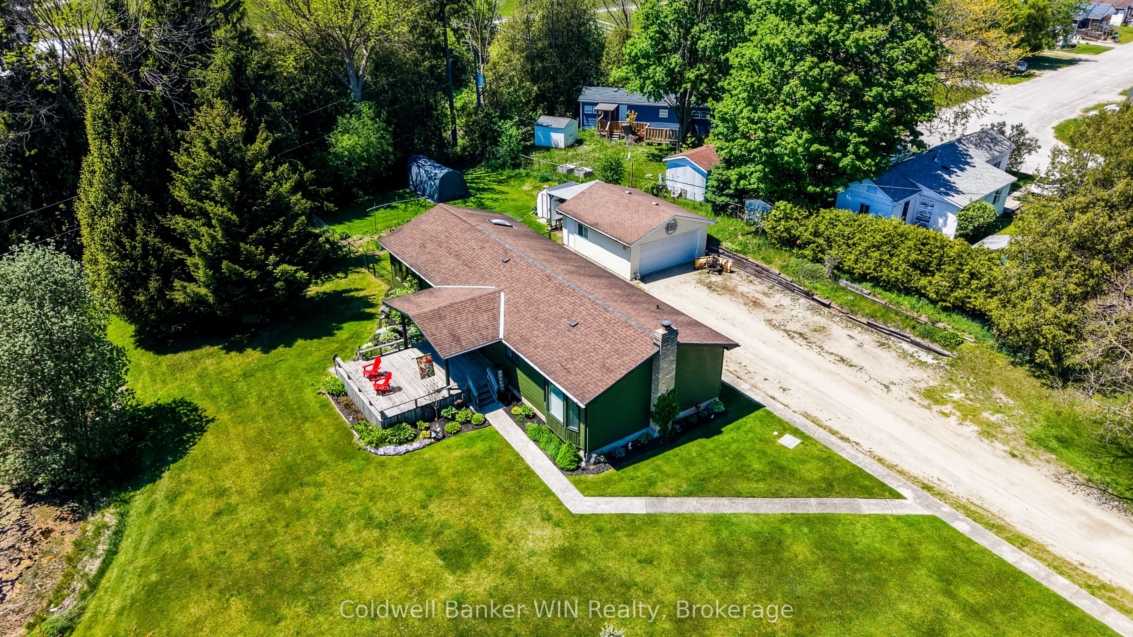 9 Cardinal Street, Brockton, ON N0G 2V0 photo 3