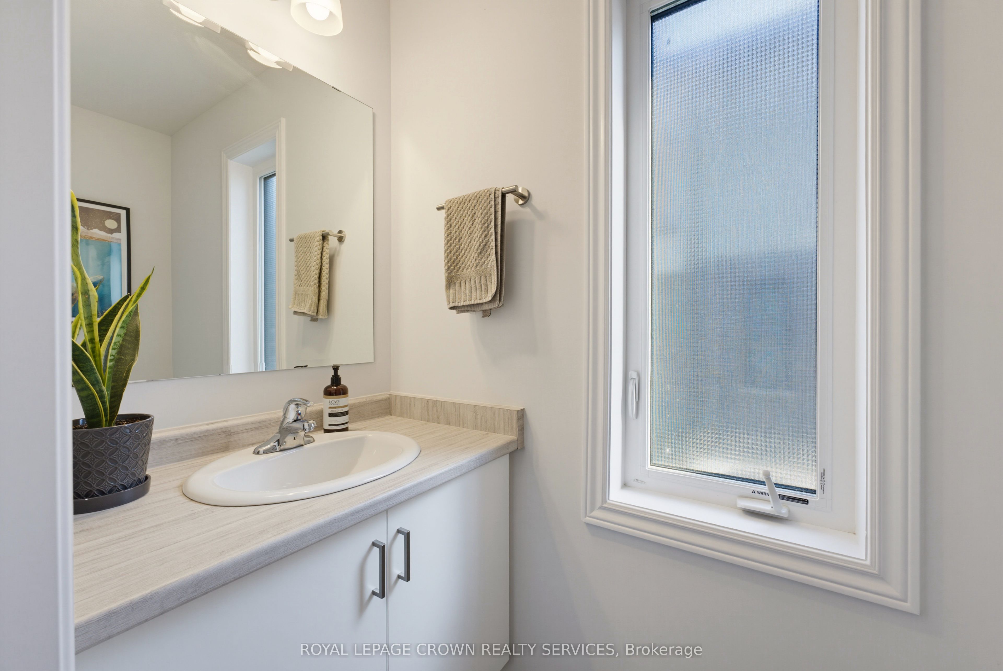 368 Bradshaw Drive, Stratford, ON N5A 0K2 photo 4