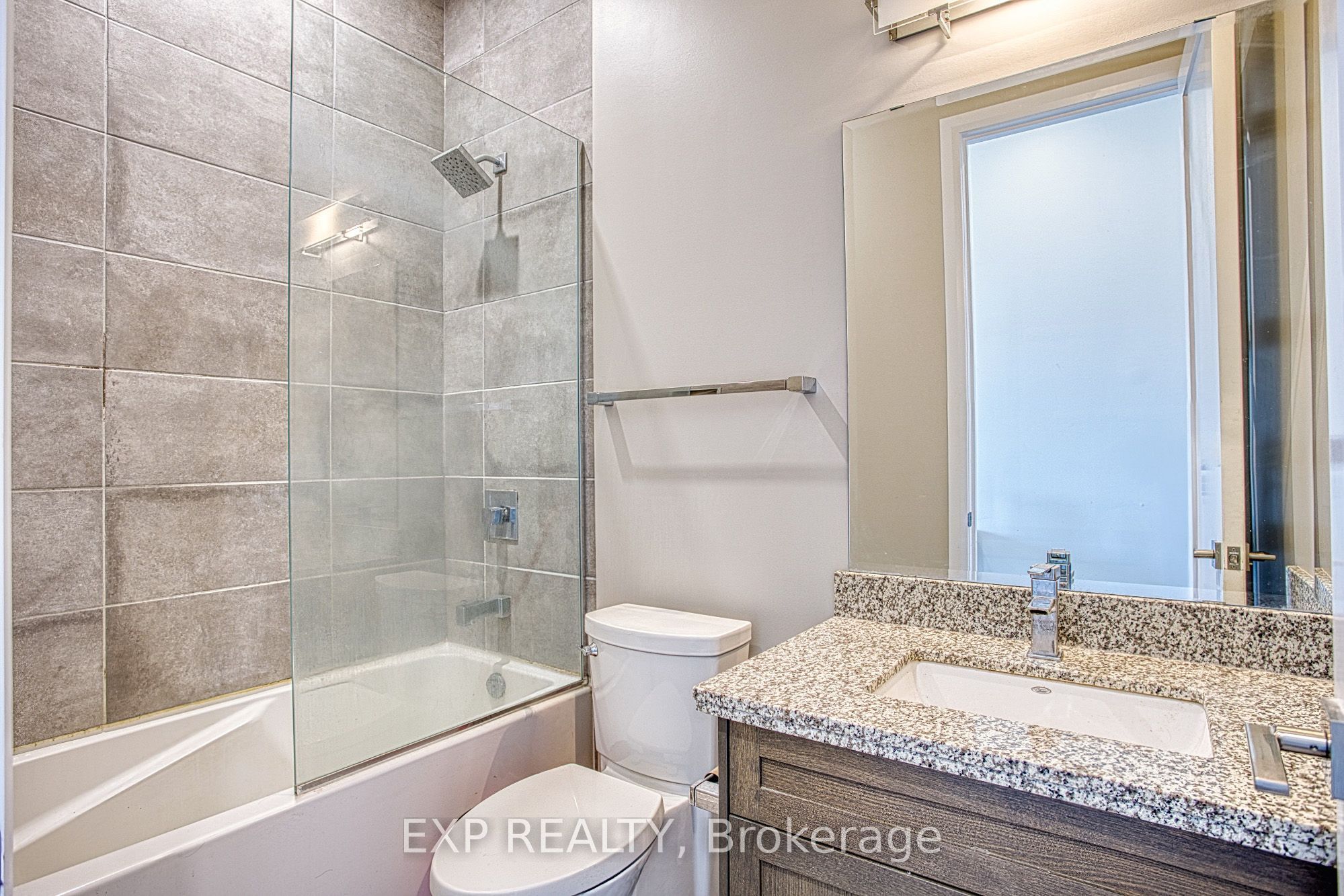 101 Locke Street S 616, Hamilton, ON L8P 4A6 photo 3