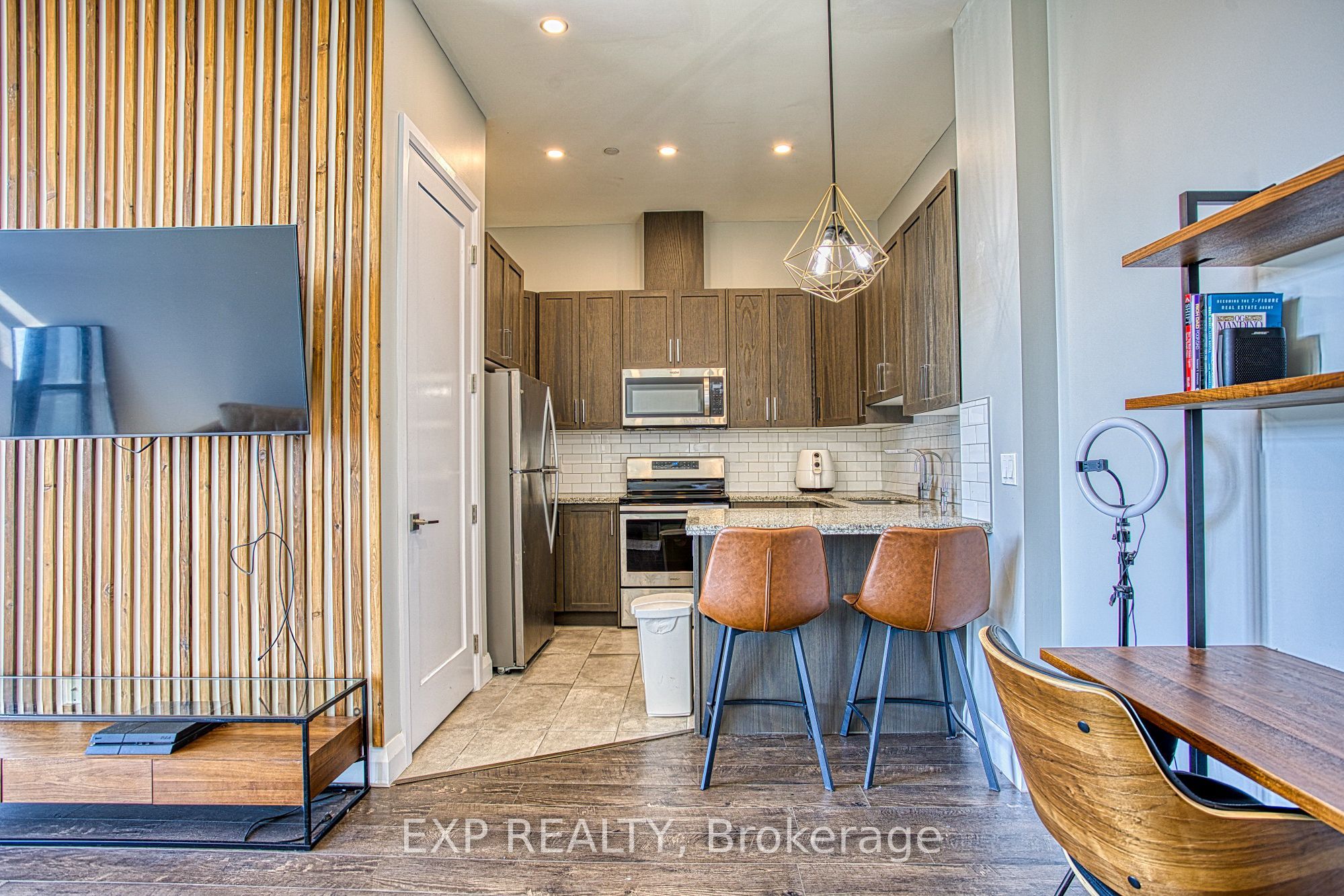 101 Locke Street S 616, Hamilton, ON L8P 4A6 photo 4