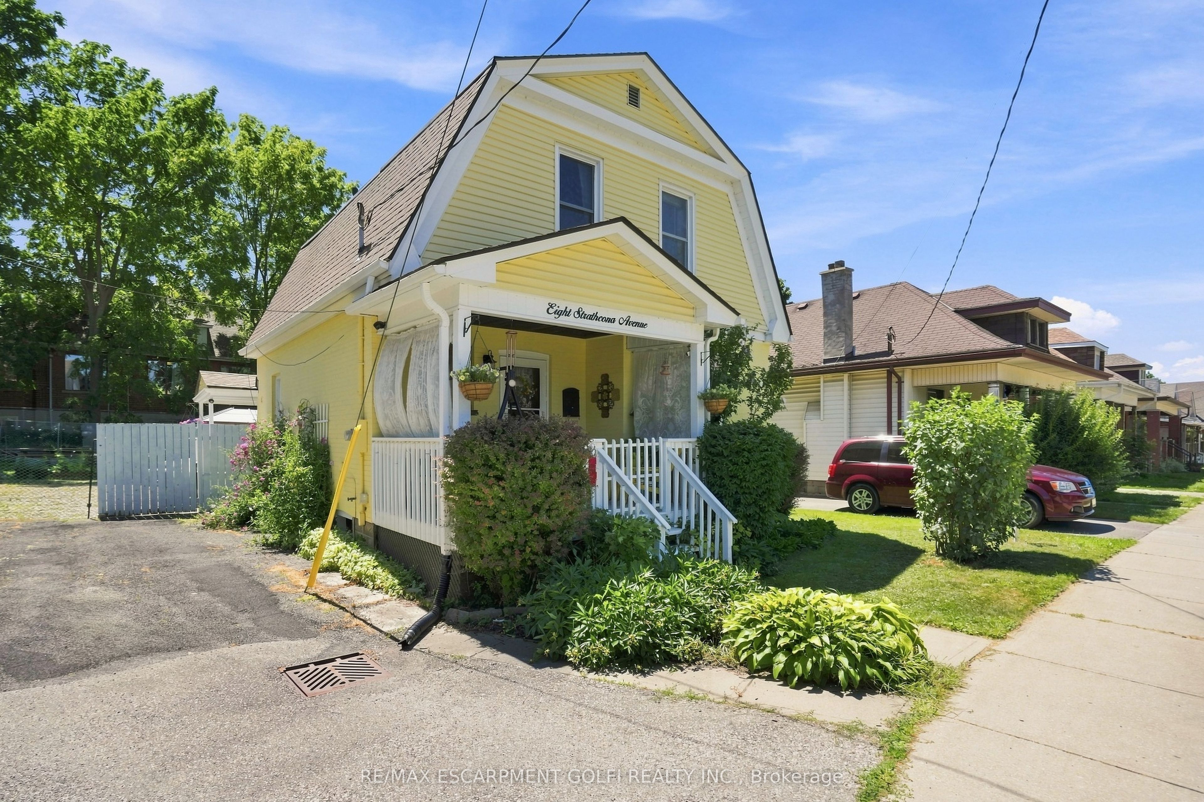 8 STRATHCONA Avenue, Brantford, ON N3S 1T3 photo 2
