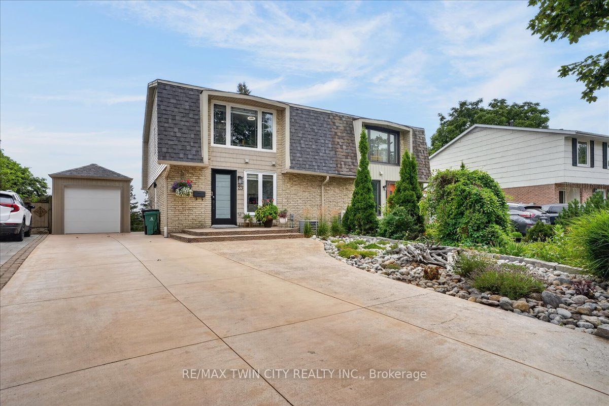 23 Briar Knoll Drive, Kitchener, ON N2E 1X9 photo 3