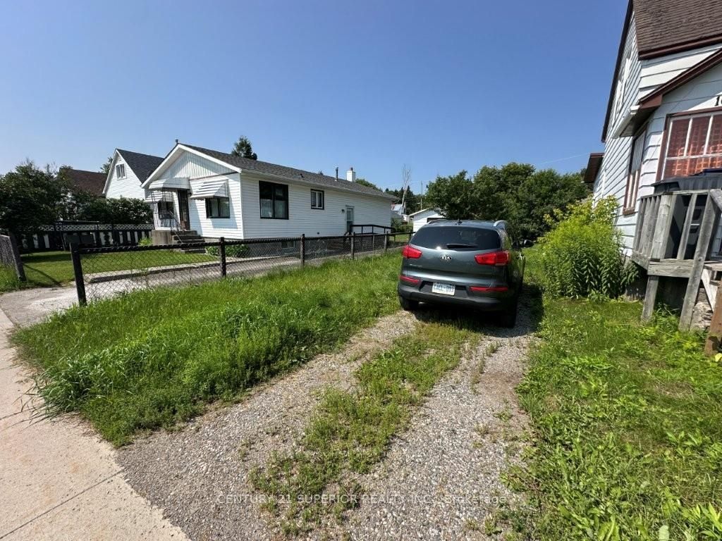 161 Bell Street, Nipigon, ON P0T 2J0 photo 3
