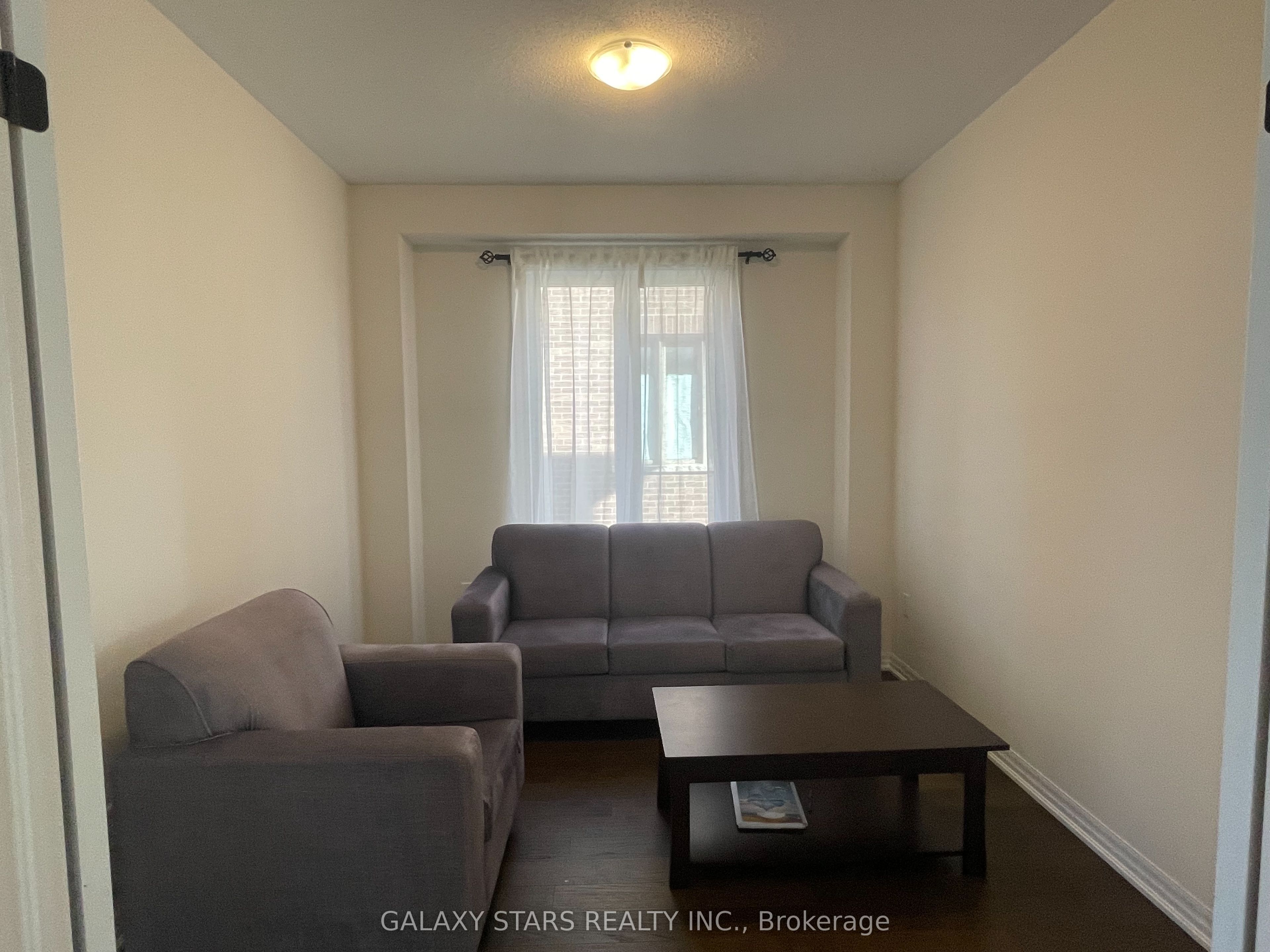 40 Dobson Street, Kawartha Lakes, ON K9V 0P9 photo 4
