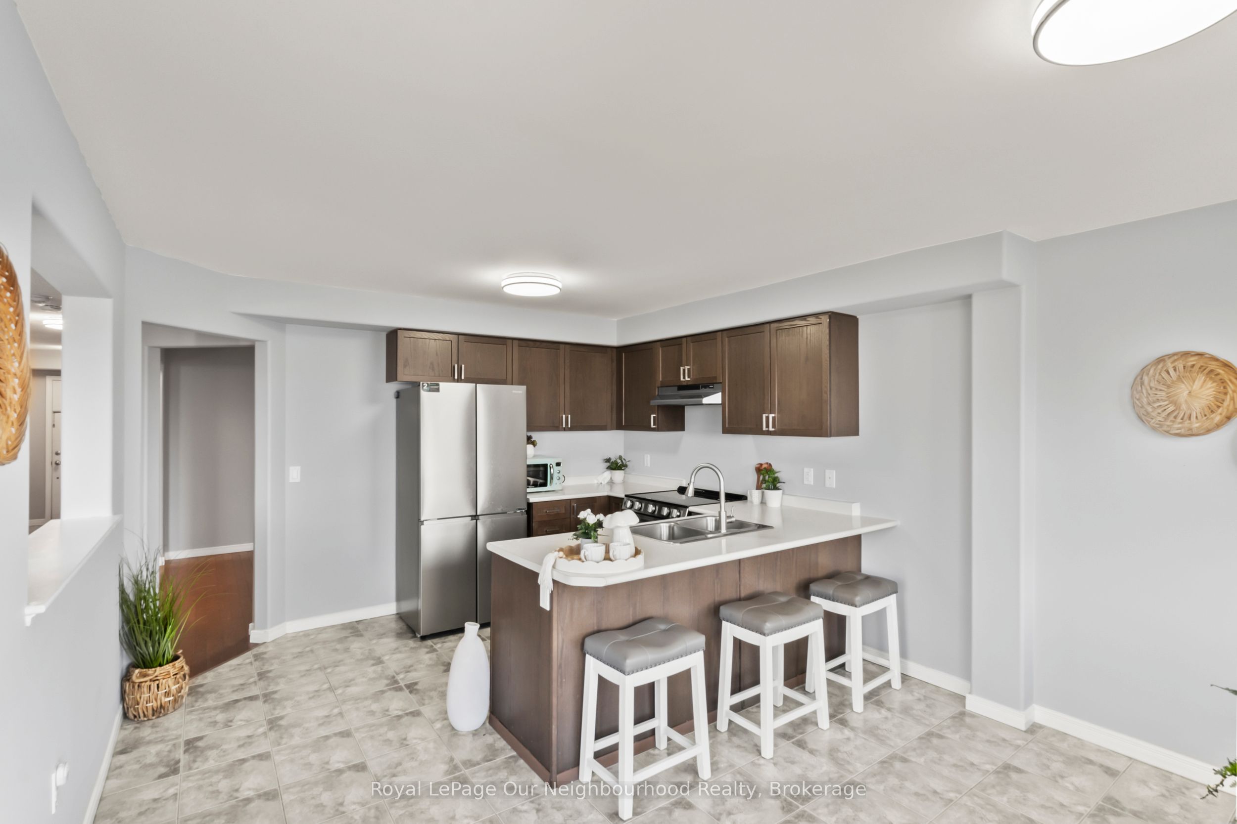 270 Louden Terrace, Peterborough, ON K9J 0C3 photo 4