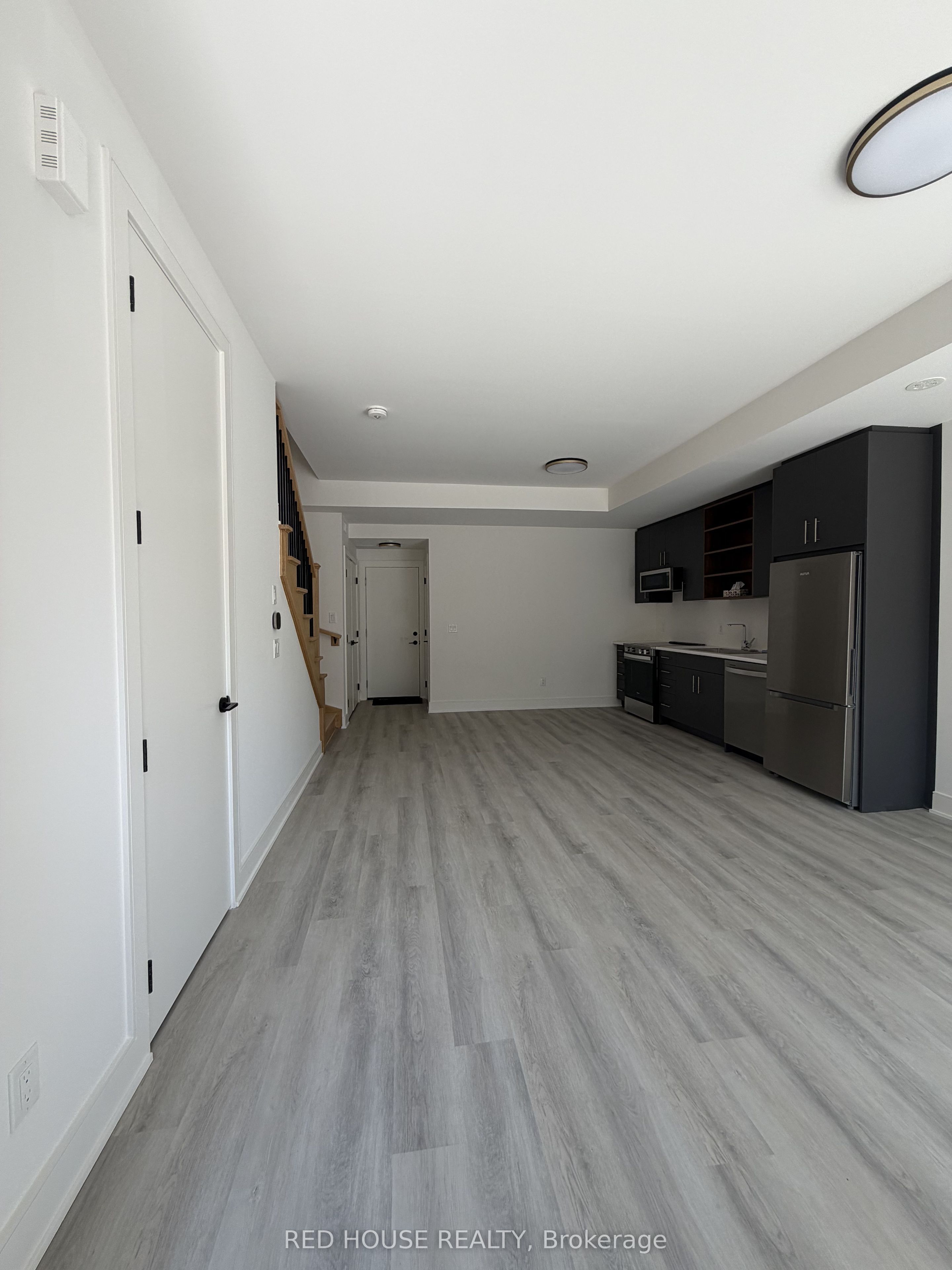 152 Everett Common, St. Catharines, ON L2P 0G8 photo 2