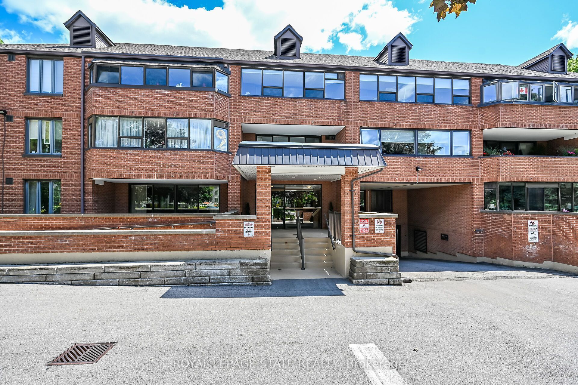 150 Wilson Street W 308, Hamilton, ON L8R 1E2 photo 2