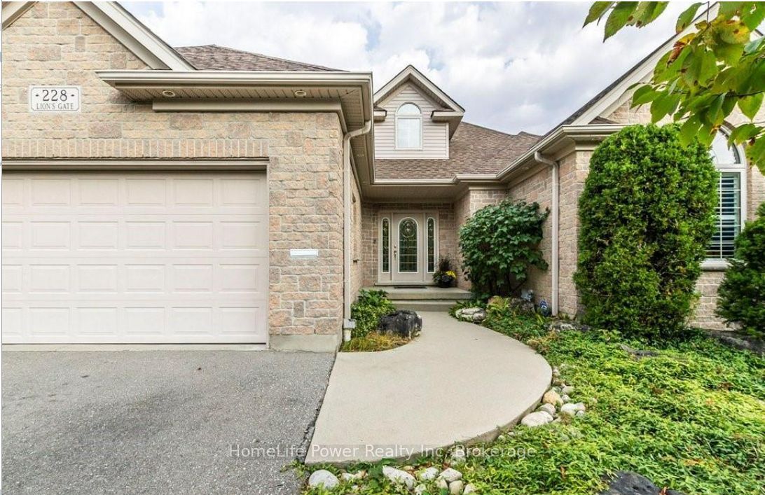 228 The Lions Gate, Waterloo, ON N2L 6M5 photo 3