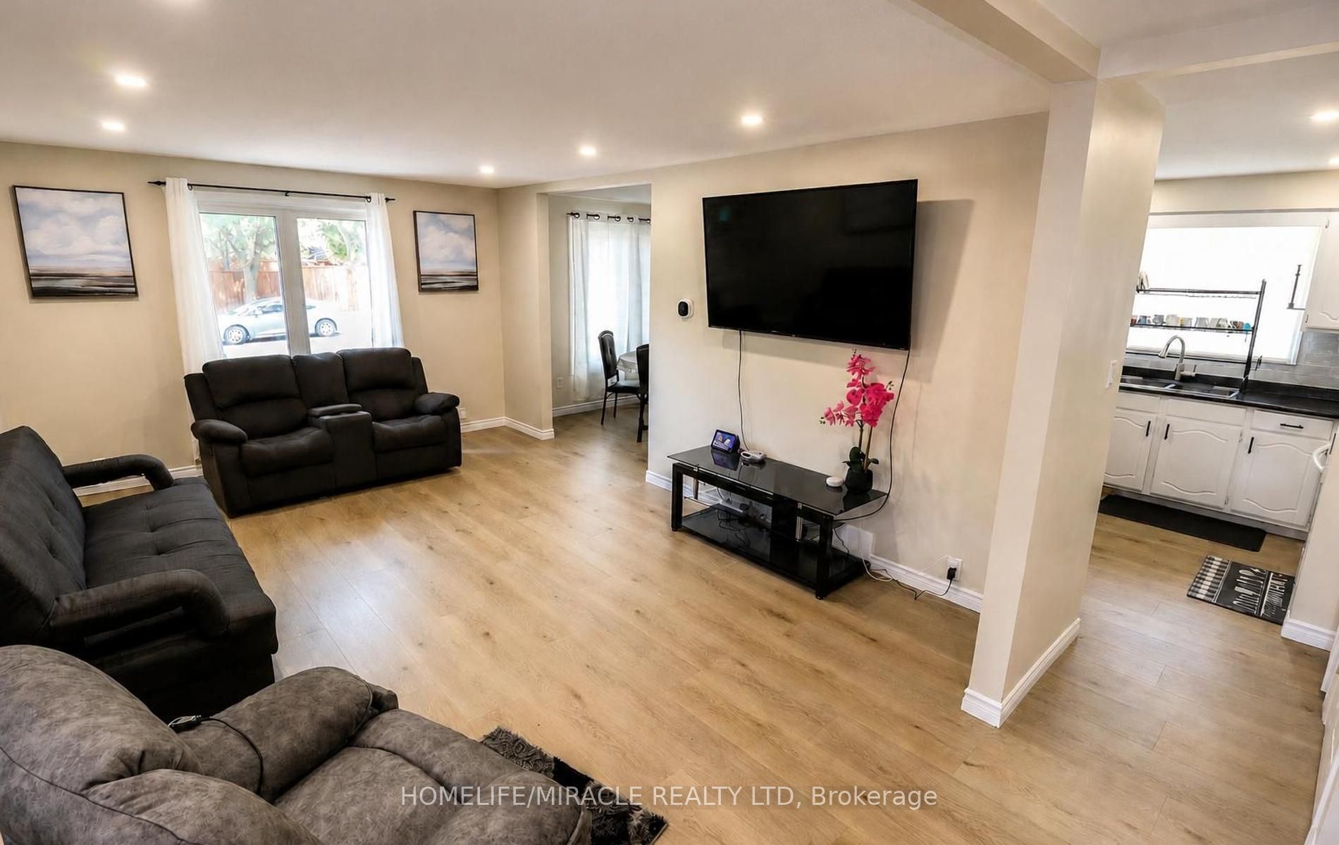 365 Blue Forest Drive, London North, ON N6G 3K1 photo 2