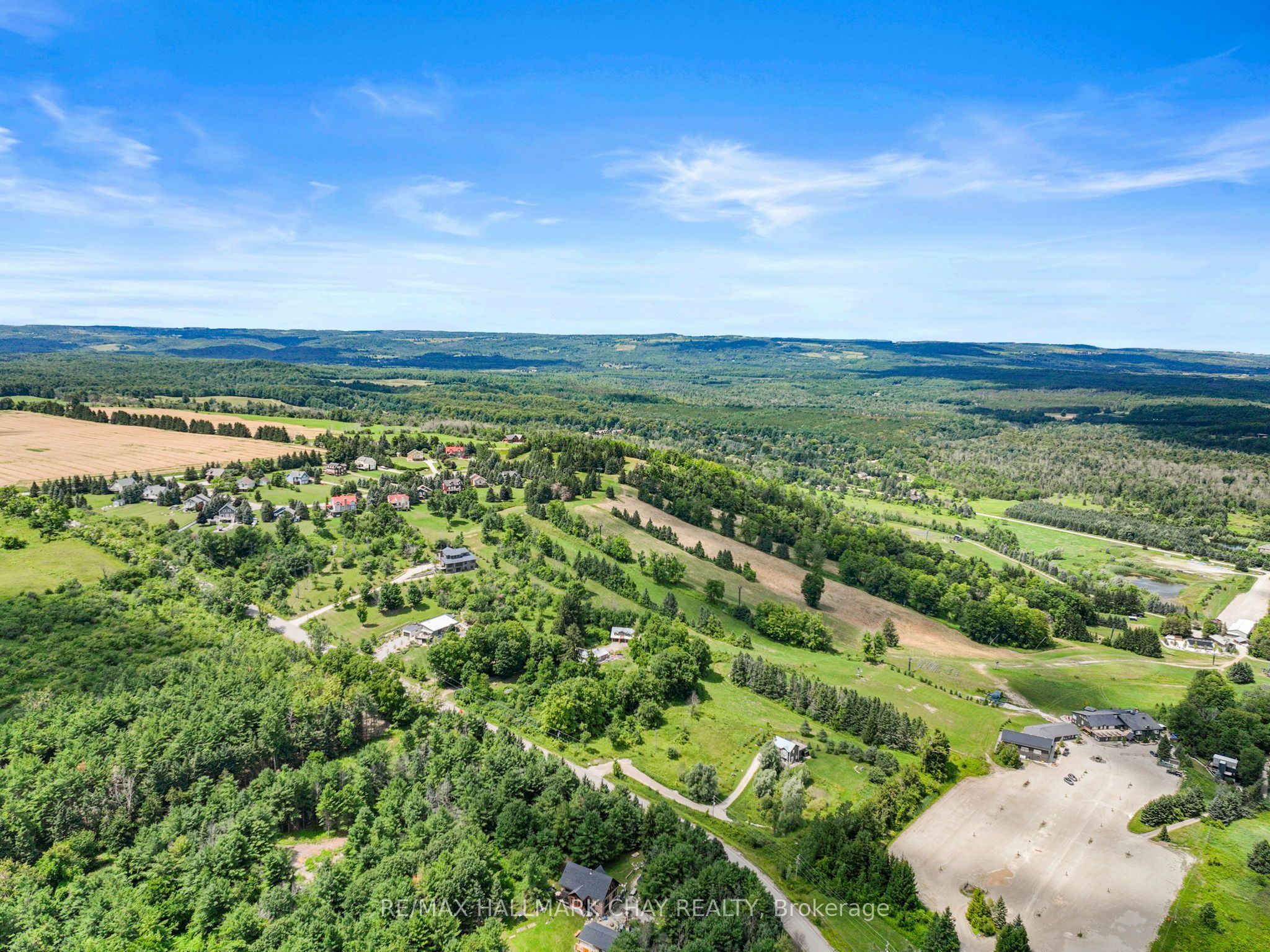 8 Lloyd's Traverse Crescent, Mulmur, ON L9V 3H6 photo 3