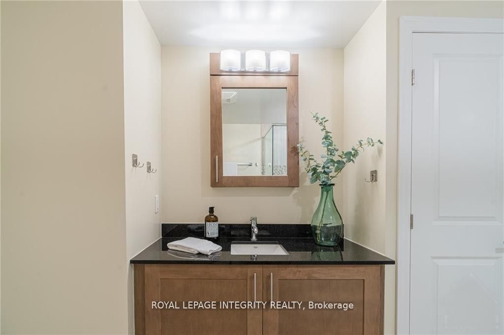 195 Besserer Street 701, Lower Town - Sandy Hill, ON K1N 0B6 photo 5