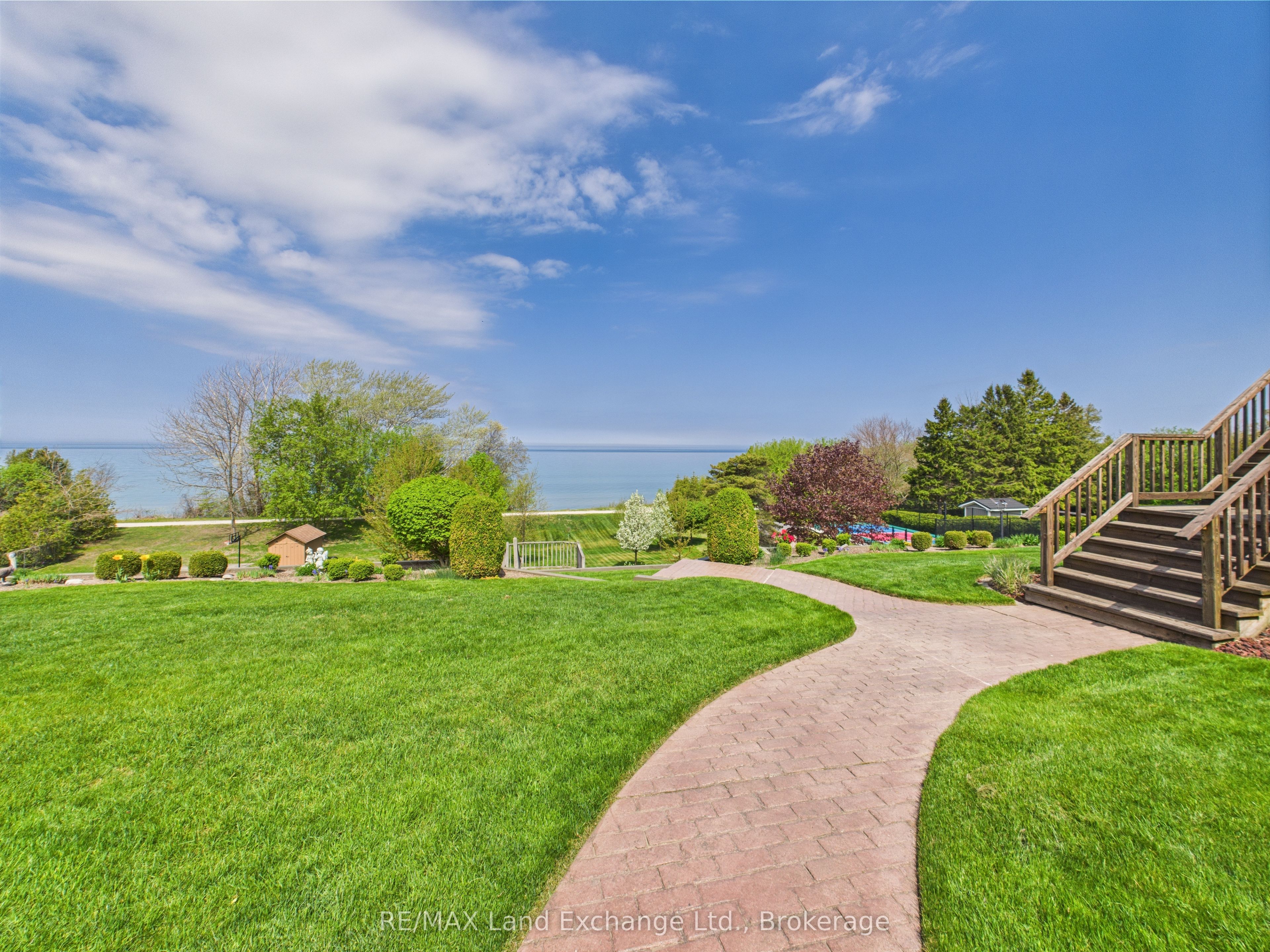 422 Penetangore Row, Kincardine, ON N2Z 2J7 photo 5