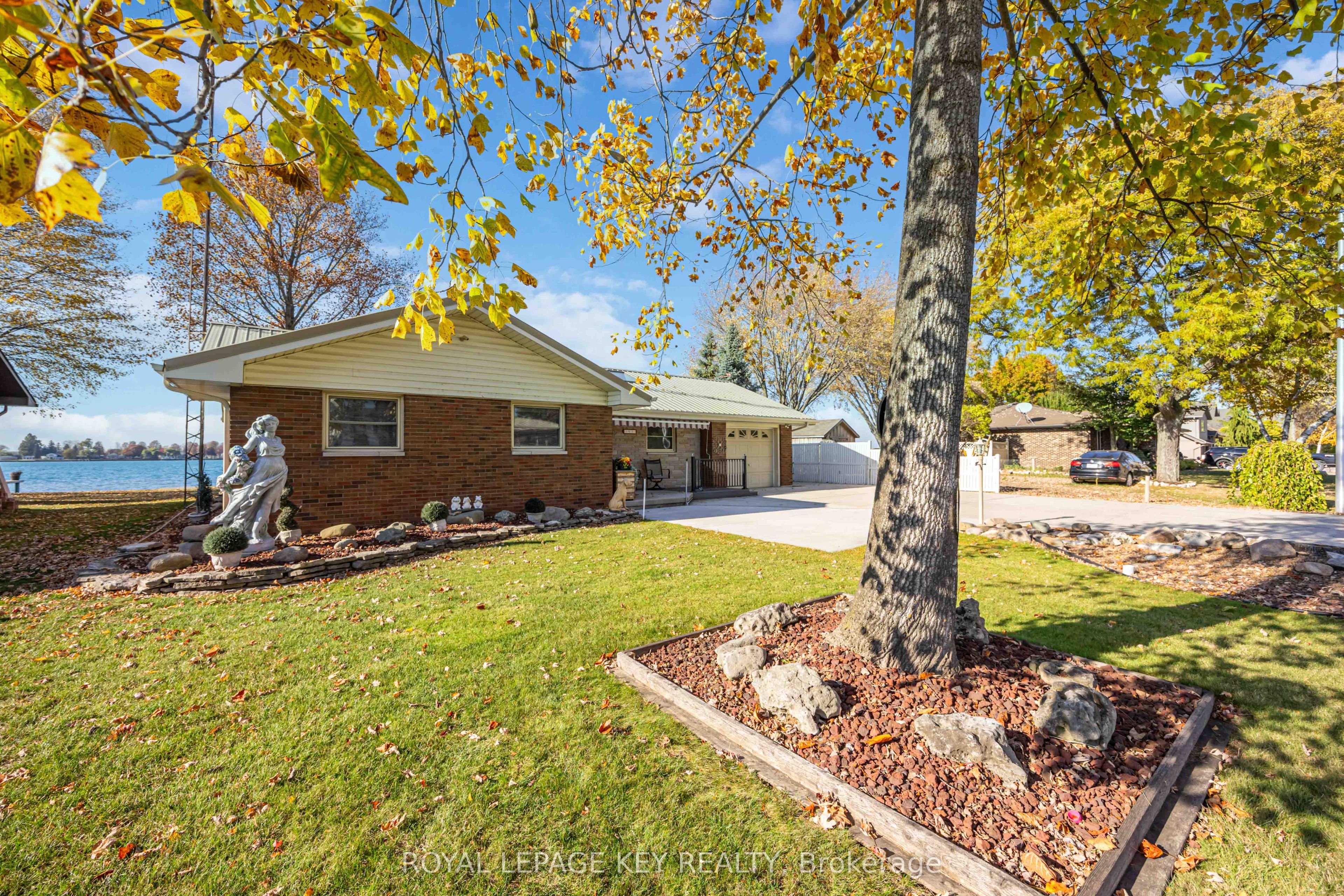 3957 Seaway Road, St. Clair, ON N0P 2B0 photo 2