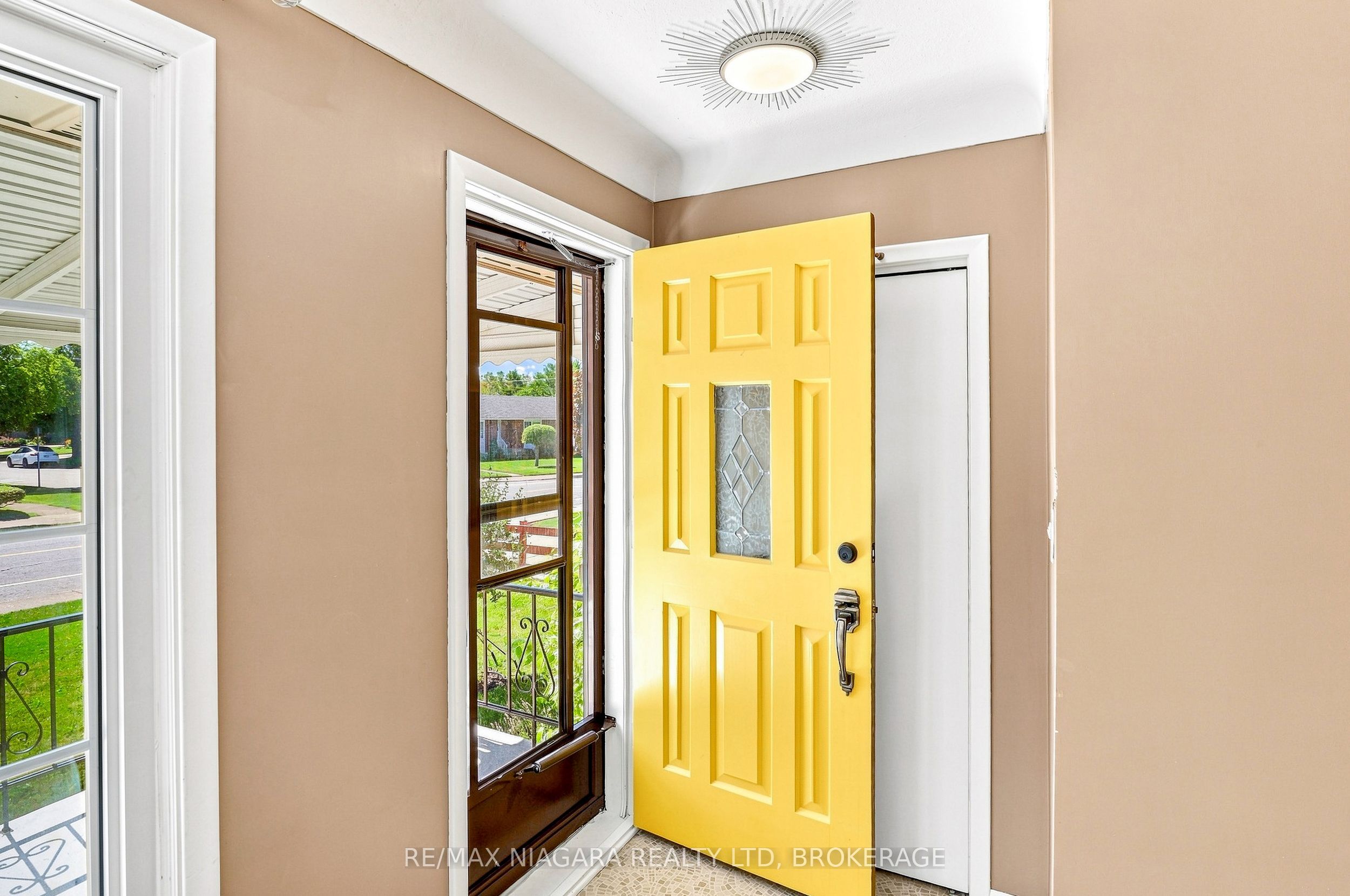 6521 Caledonia Street, Niagara Falls, ON L2G 5A6 photo 5
