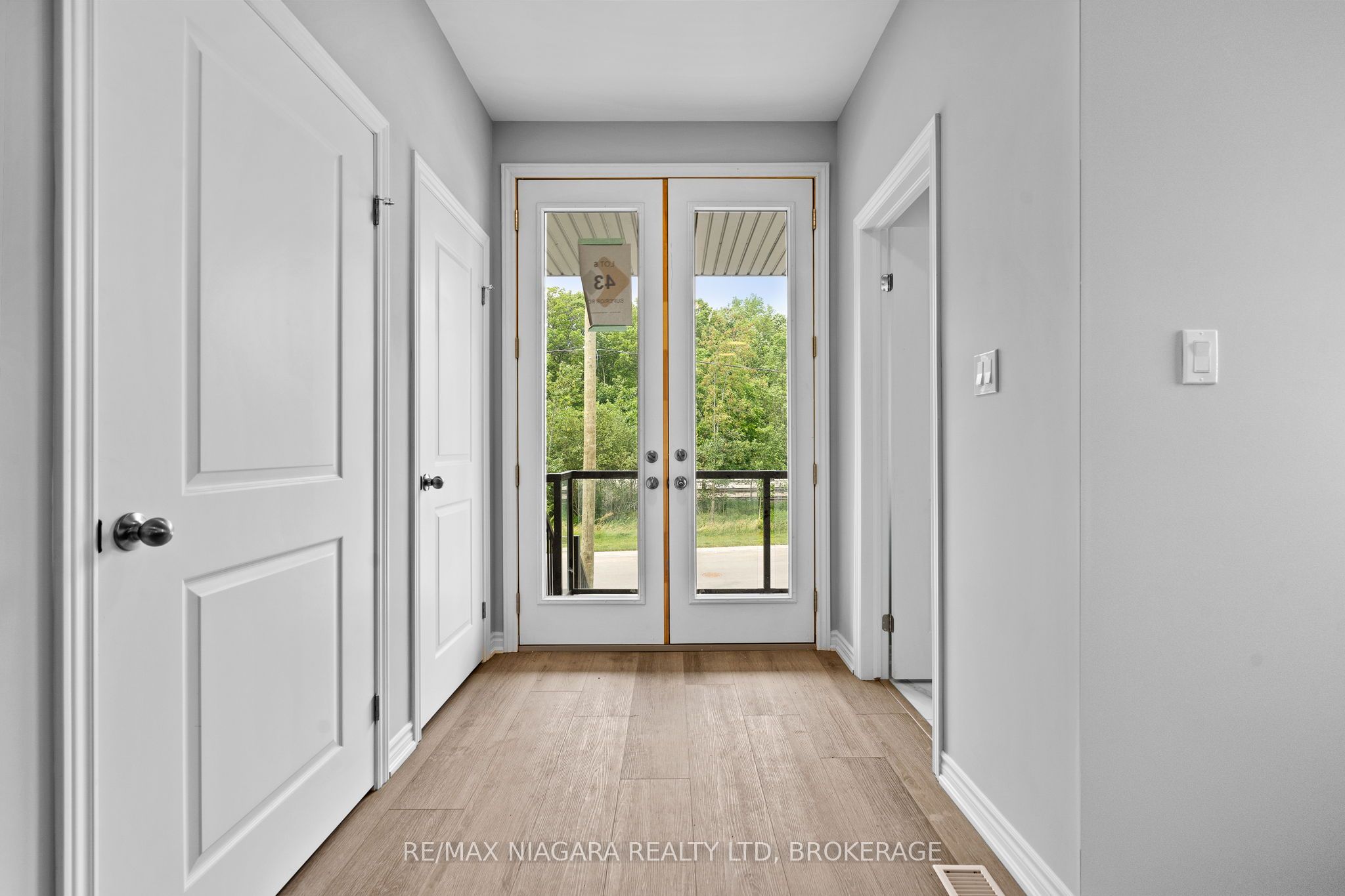 39 Superior Street, Welland, ON L3B 3G3 photo 4