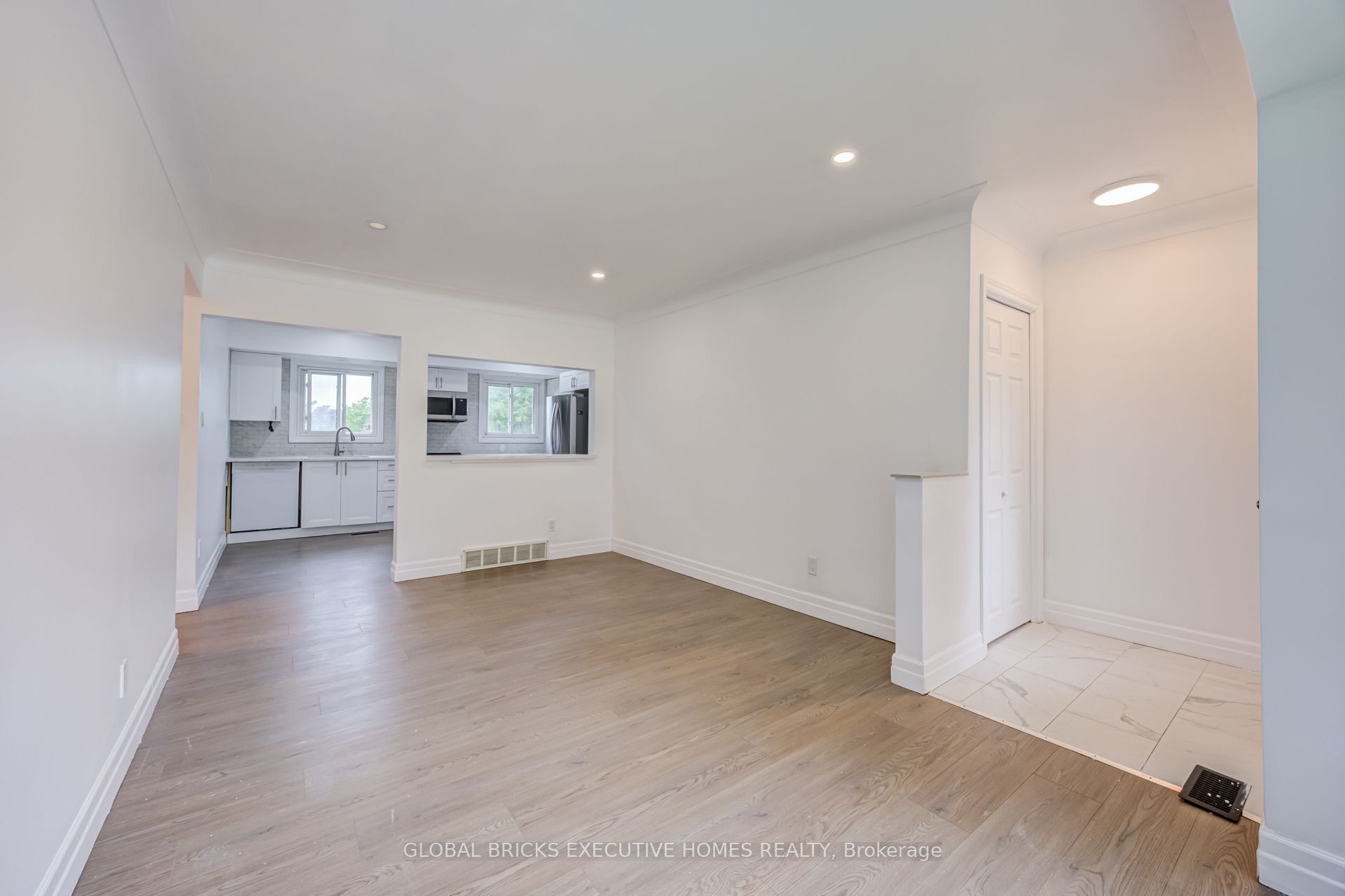 100 Lauris Avenue, Cambridge, ON N1R 5L4 photo 3