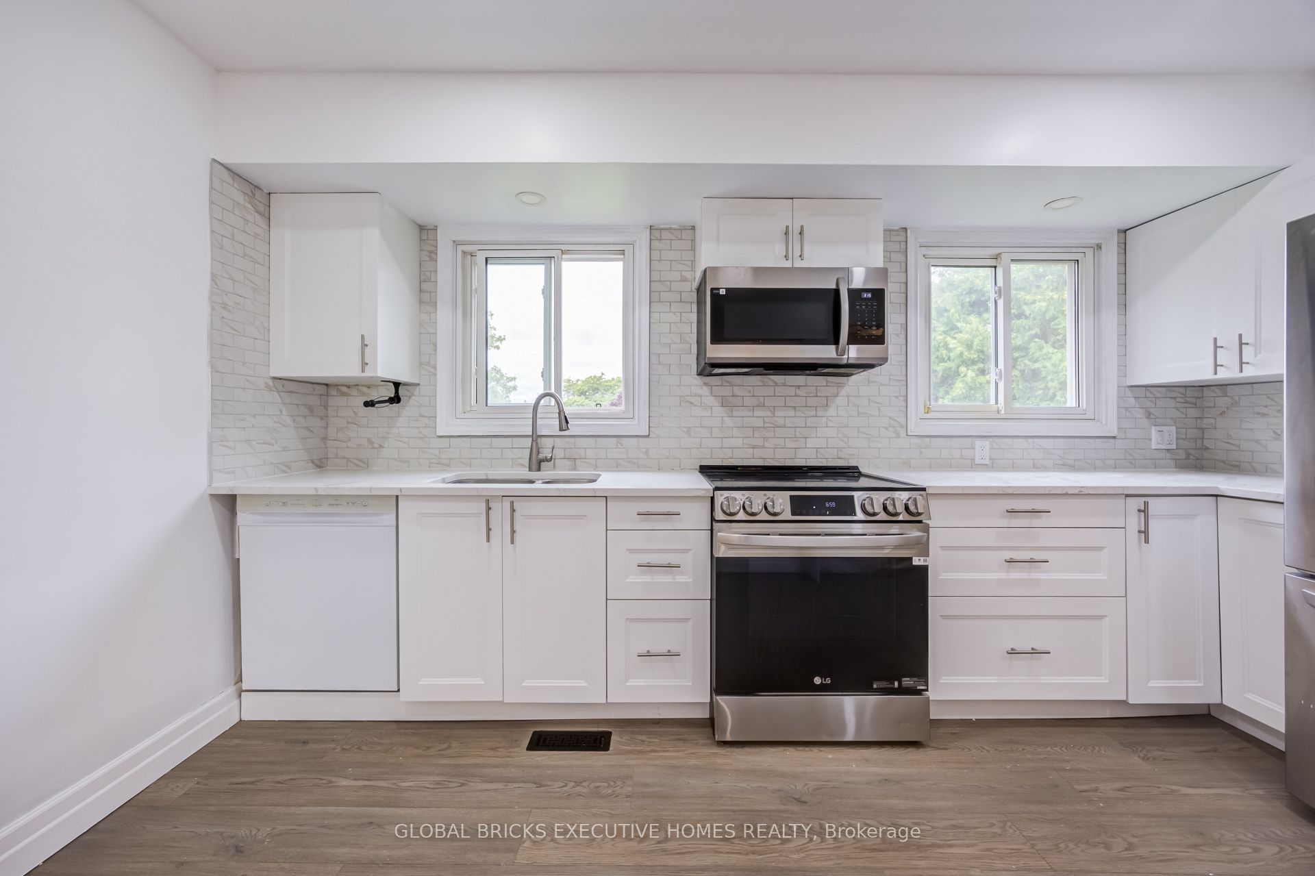 100 Lauris Avenue, Cambridge, ON N1R 5L4 photo 4