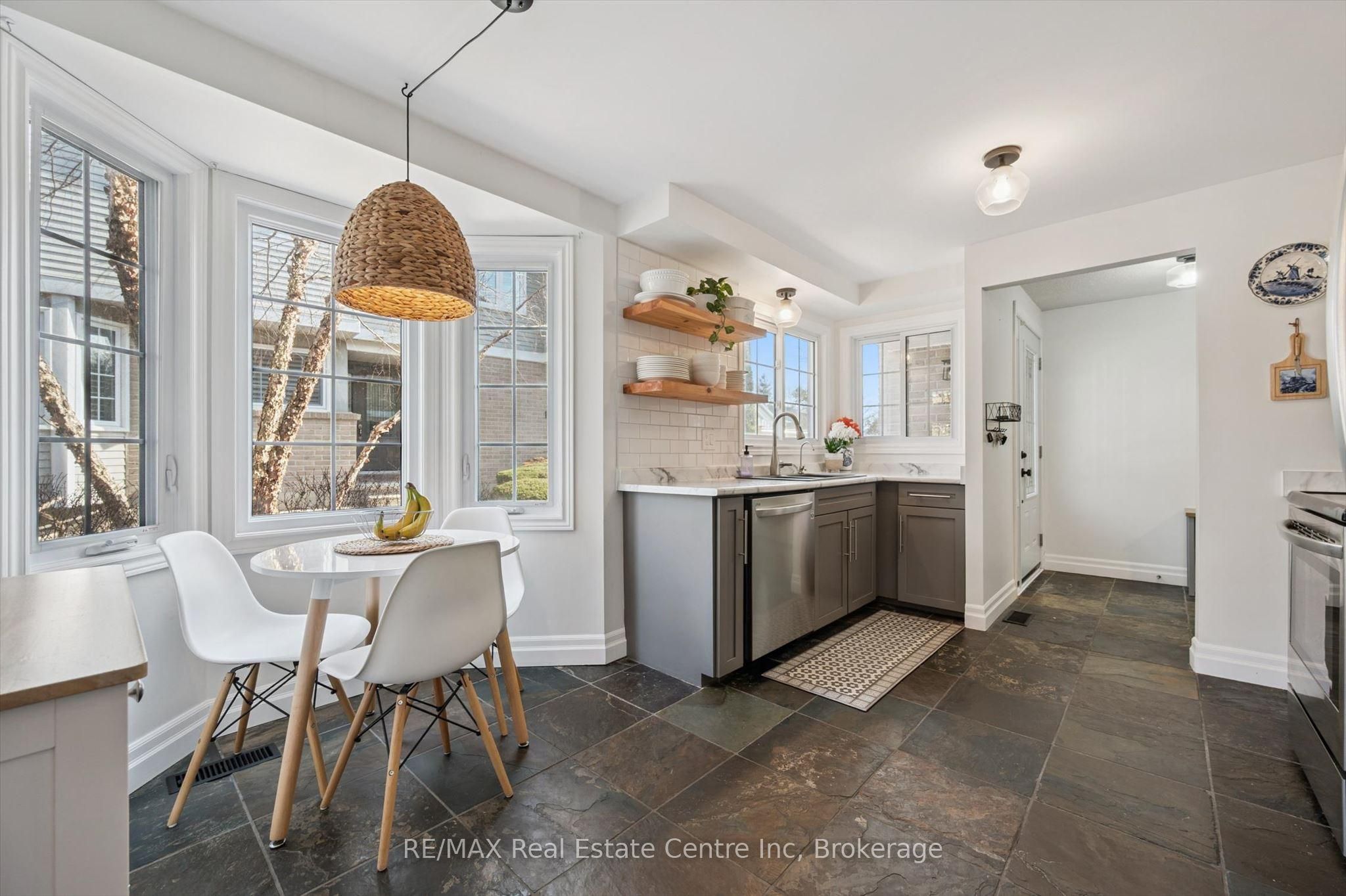 106 WOODLAWN Road E 3, Guelph, ON N1E 1B7