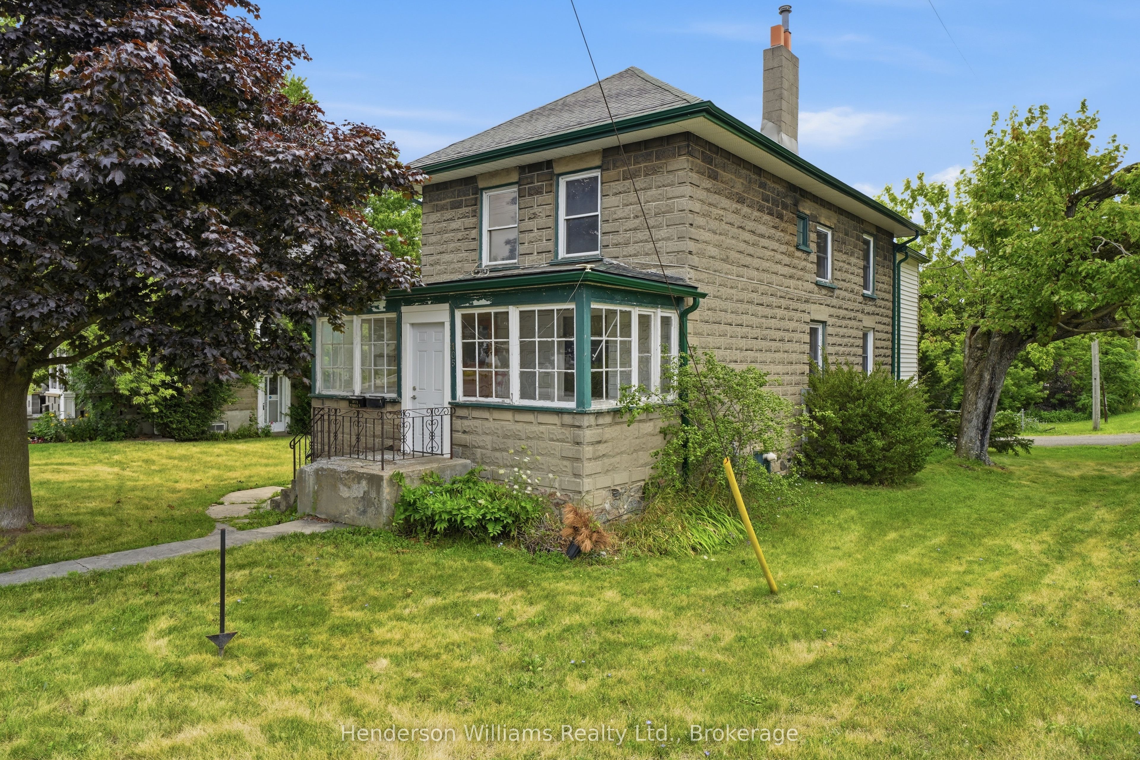 105 Pine Street, Belleville, ON K8N 2M9 photo 2