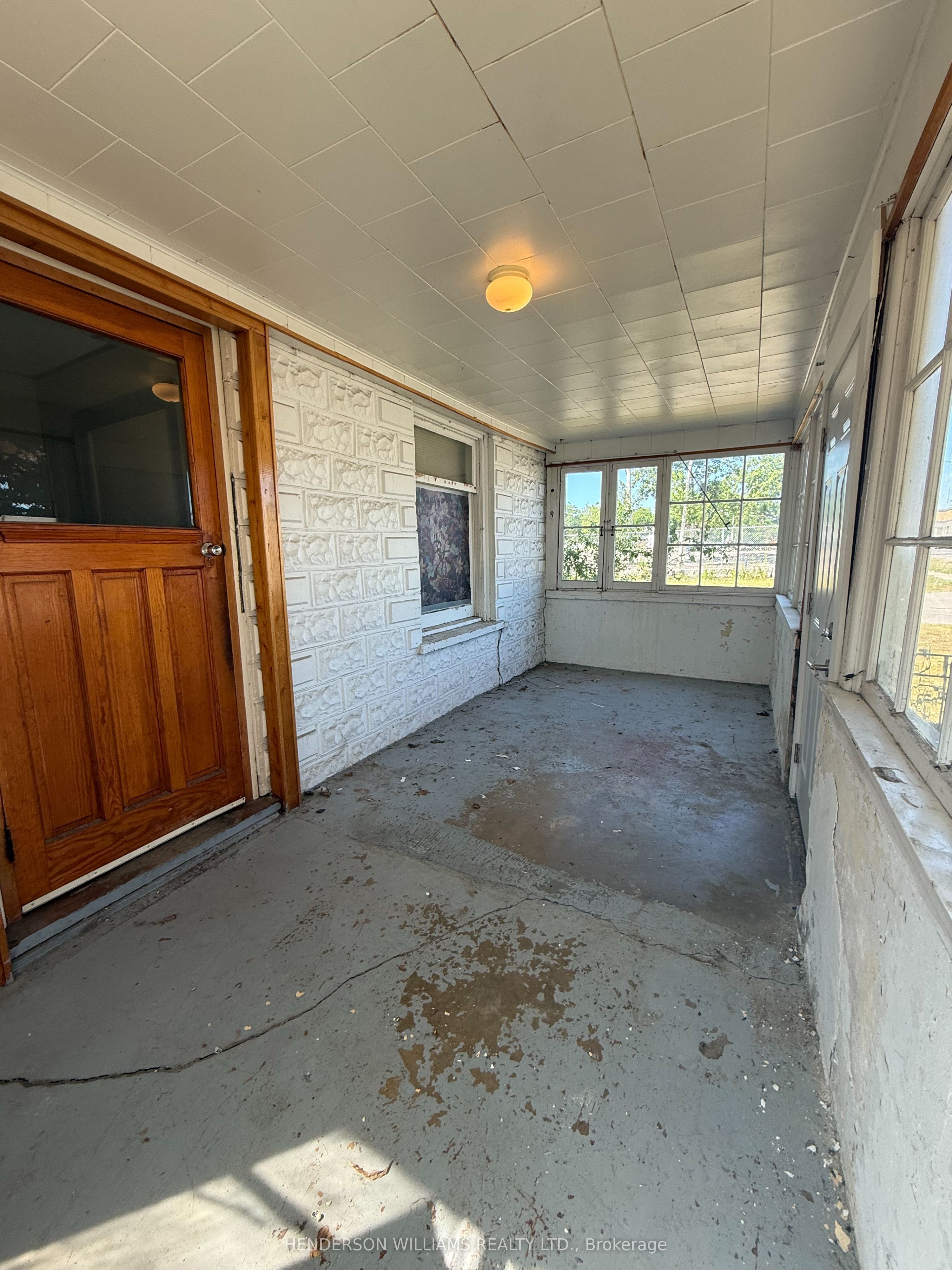 105 Pine Street, Belleville, ON K8N 2M9 photo 3