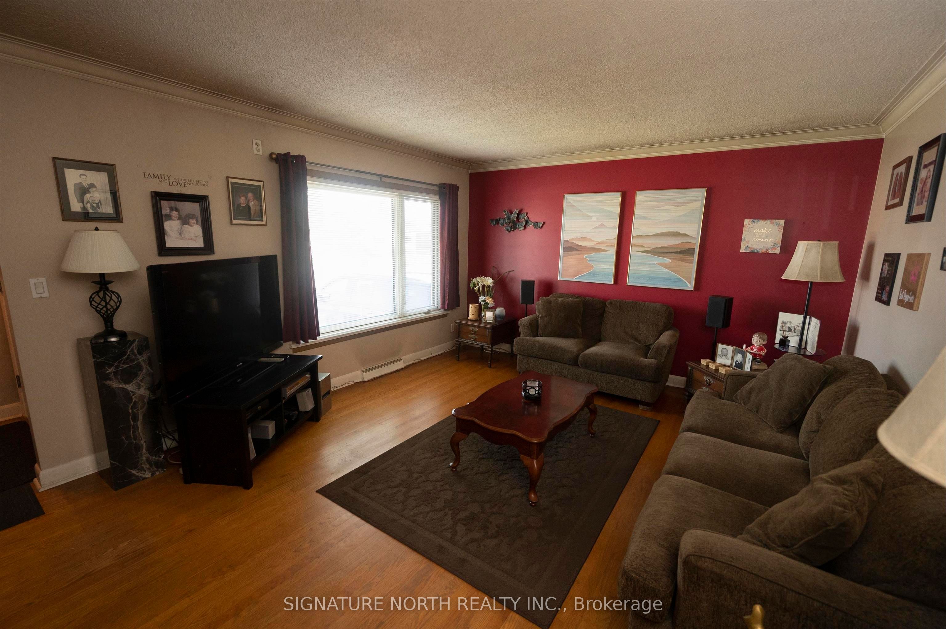 148 Brock Street East, Thunder Bay, ON P7E 4H2 photo 3