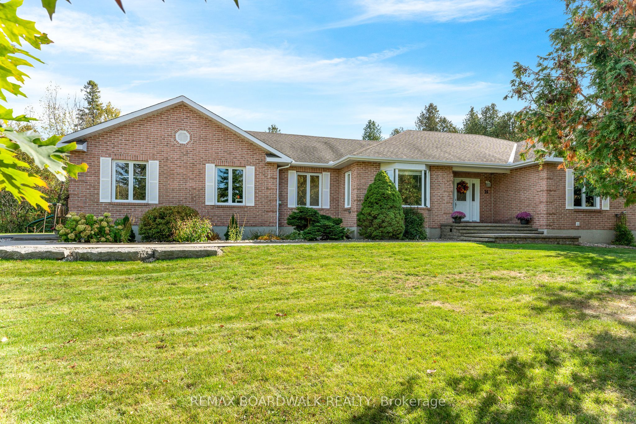 14 Panandrick View Drive, Kanata, ON K2W 1A5 photo 4