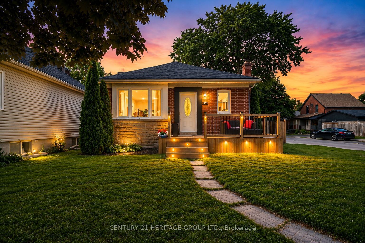 47 Brucedale Avenue E, Hamilton, ON L9A 1N1 photo 2