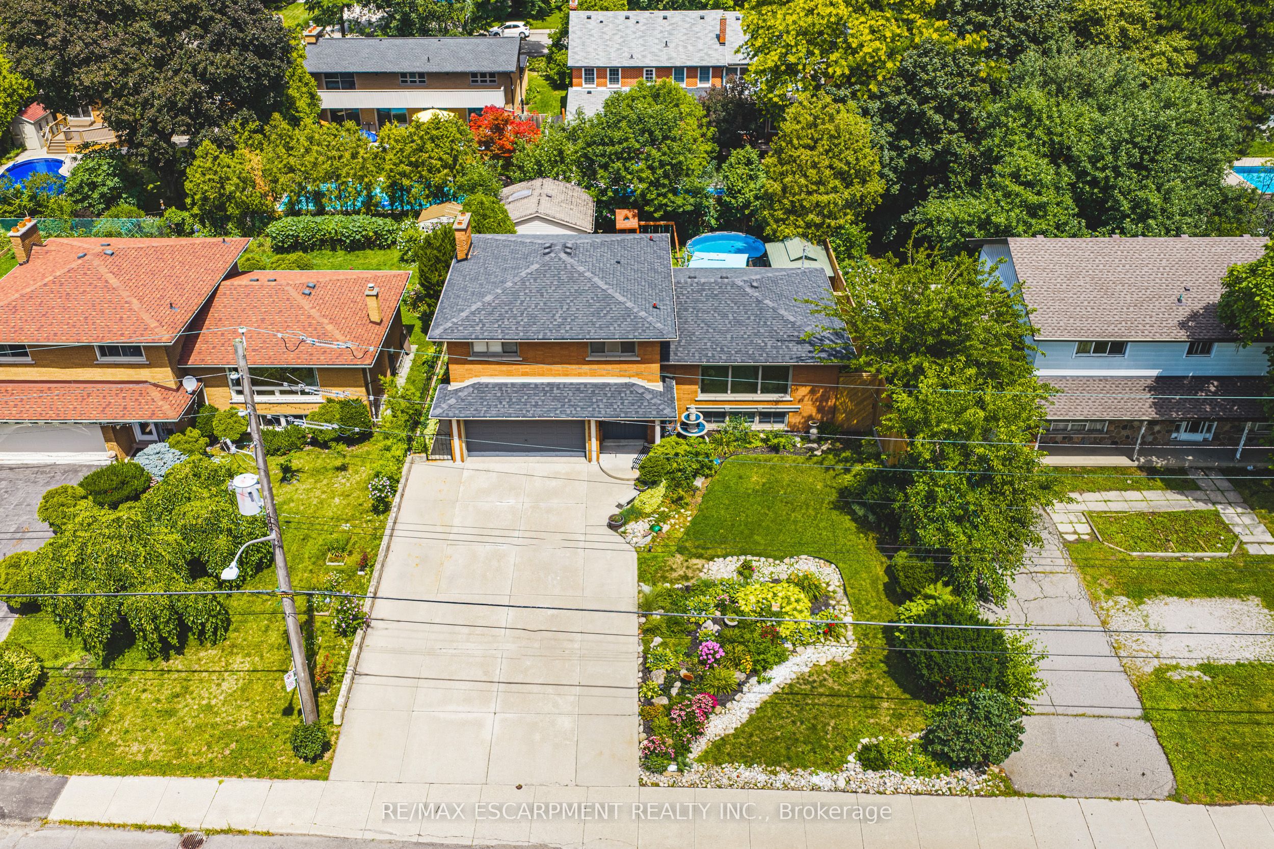 364 FENNELL Avenue W, Hamilton, ON L9C 1G4 photo 3