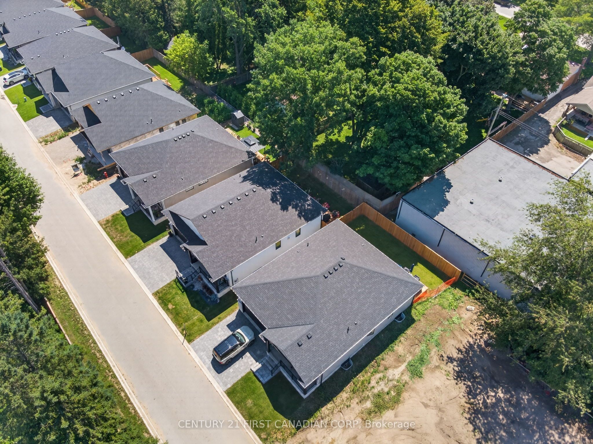 430 Head Street N 18, Strathroy-Caradoc, ON N7G 0H3 photo 3
