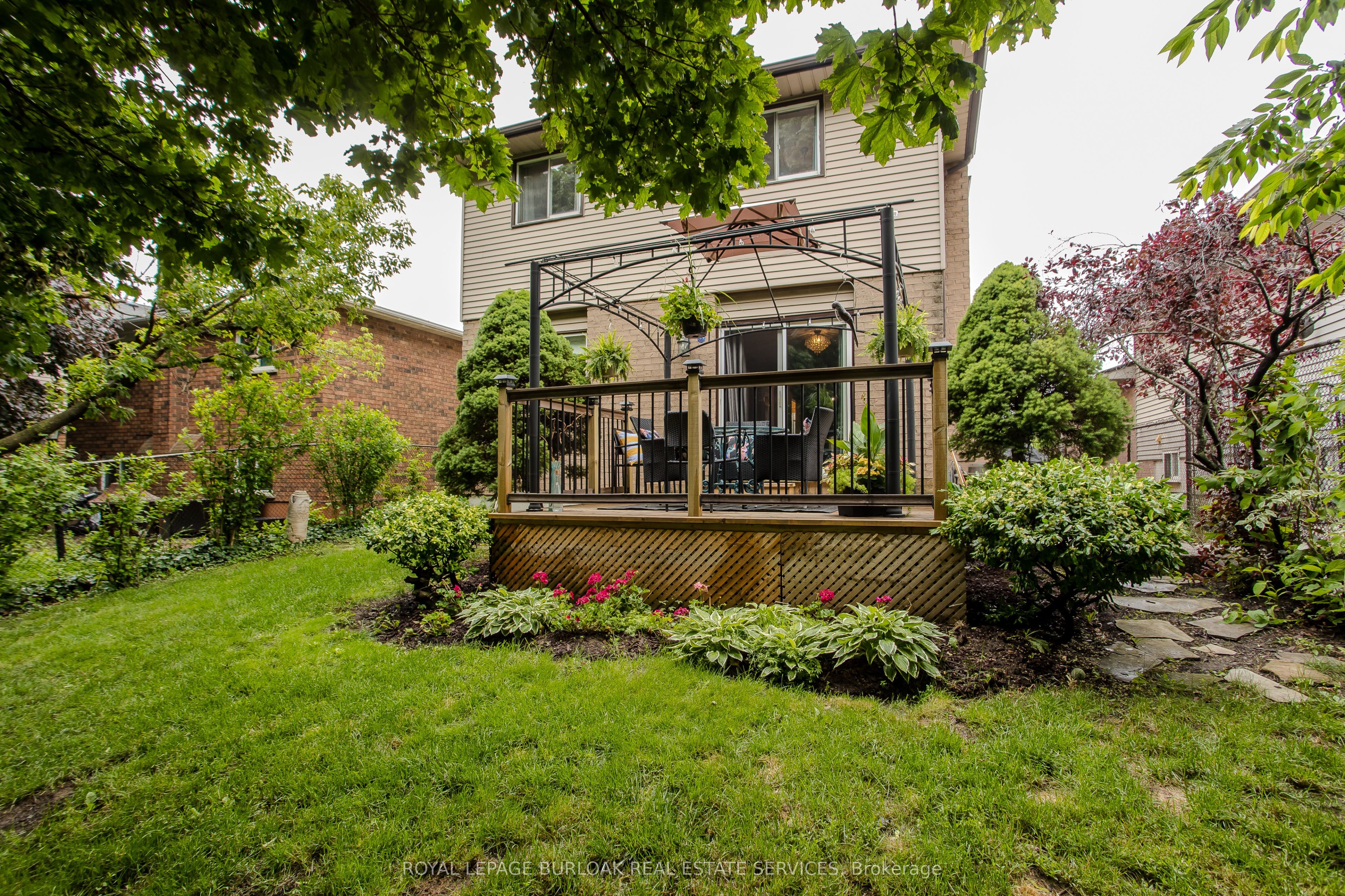 12 Branthaven Drive, Hamilton, ON L8J 2L9 photo 4