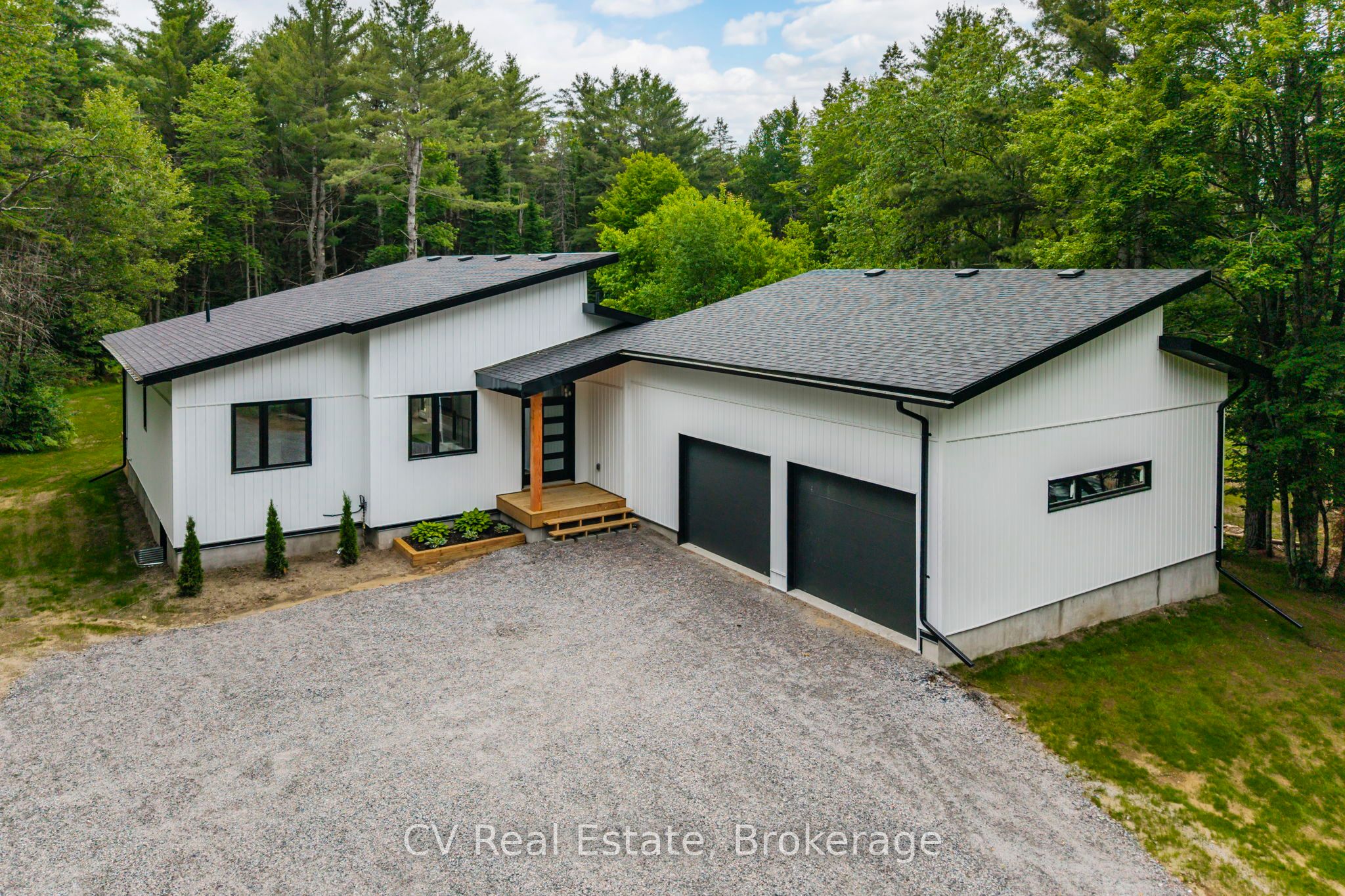 546 Balsam Chutes Road, Huntsville, ON P0B 1L0 photo 2