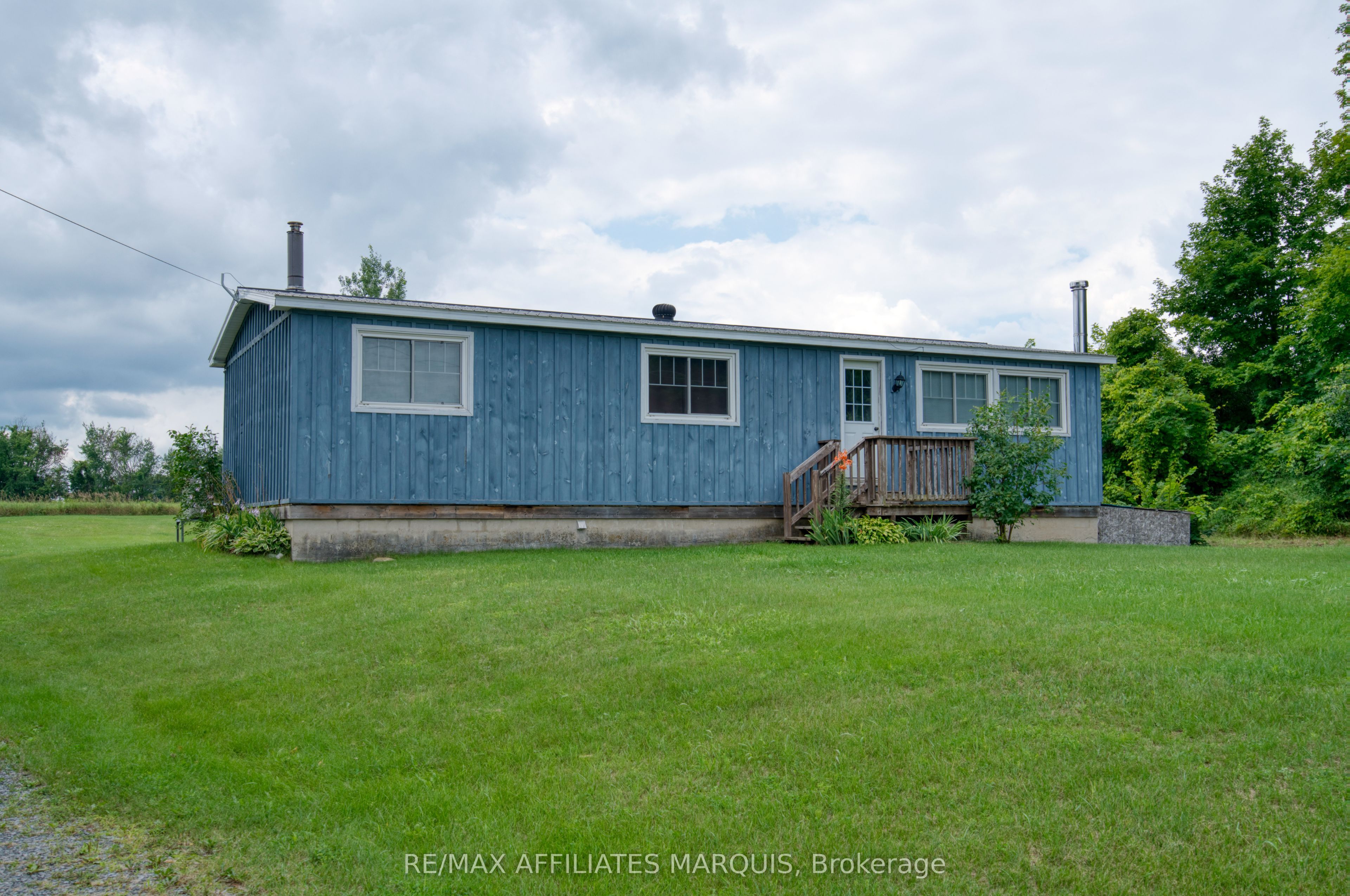 3826 Big Rideau Lake Road W, Rideau Lakes, ON K0G 1V0